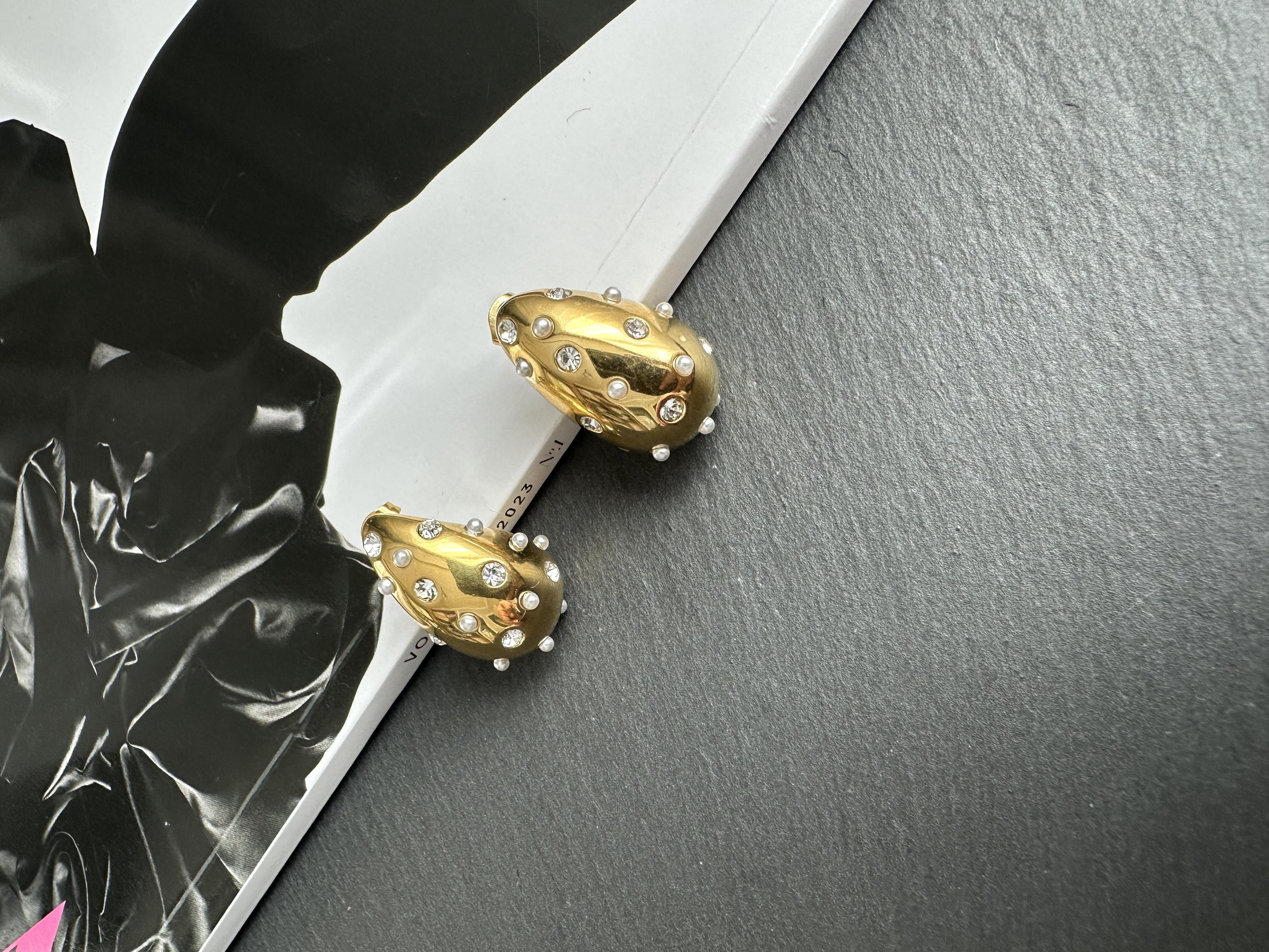 Gold Çelik Taş ve İnci Detaylı Damla Küpe