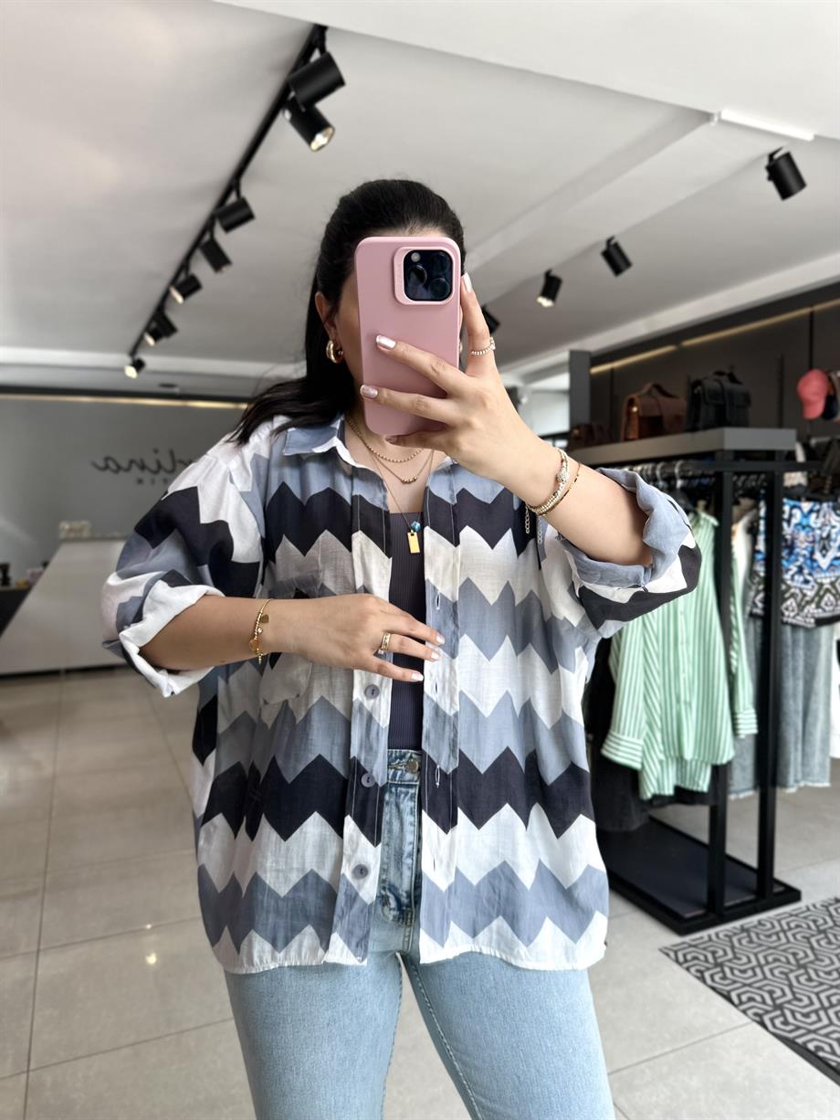 Gri Zigzag Desenli Oversize Gömlek