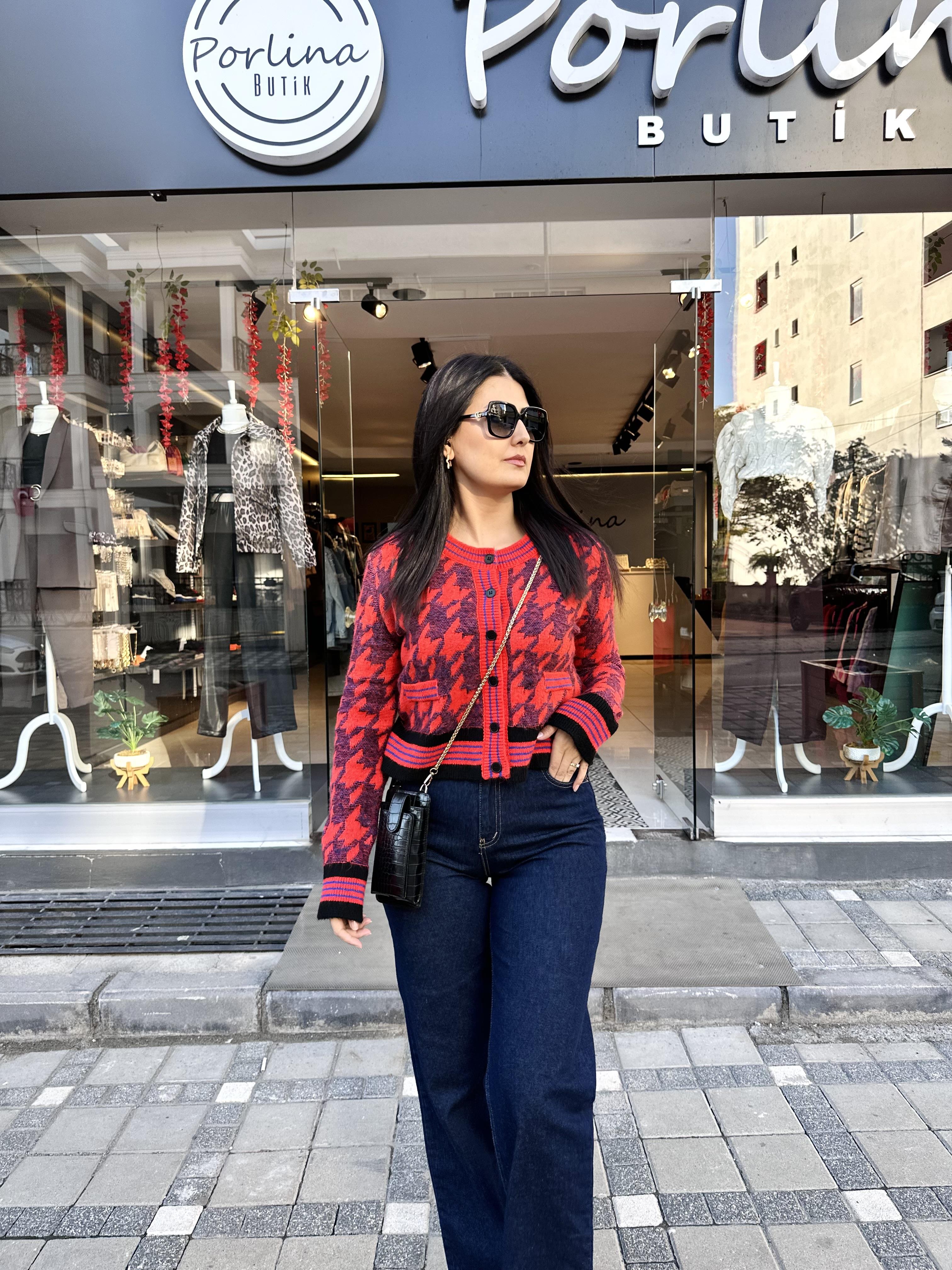 Kırmızı Bisiklet Yaka Süs Cepli Triko Hırka