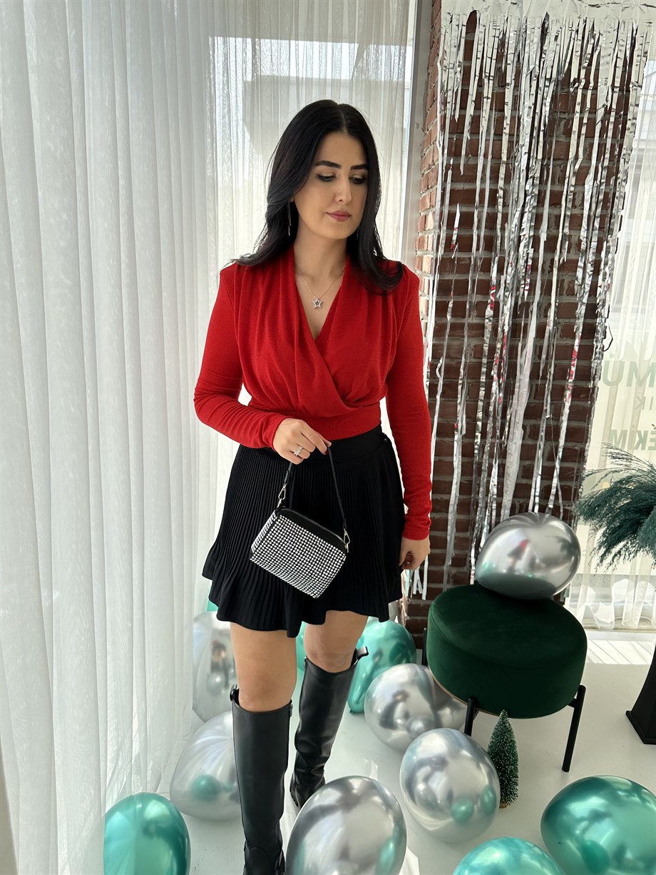 Kırmızı Simli Kruvaze Bluz