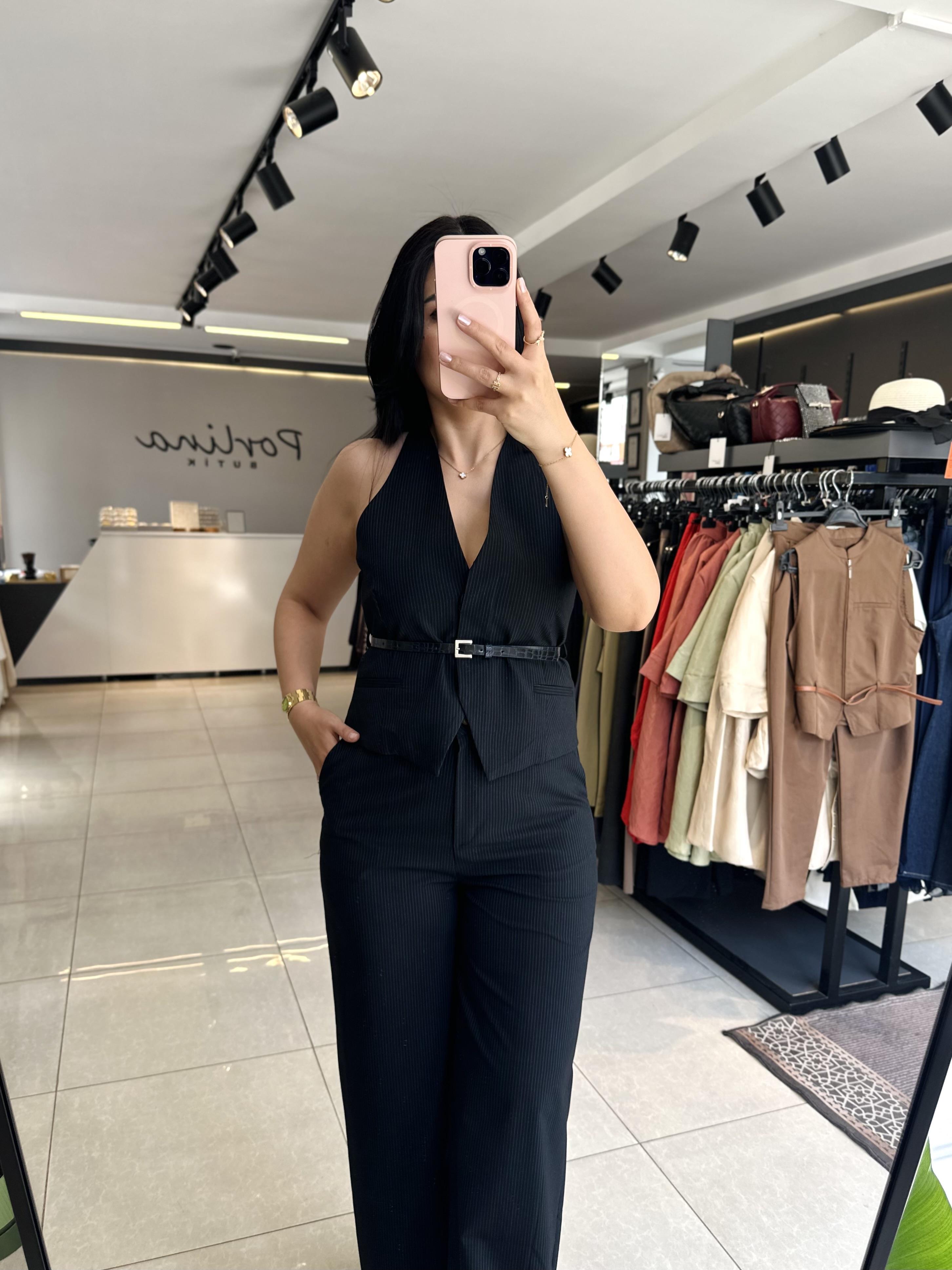 Lacivert Çizgili Halter Yaka Yelekli Takım