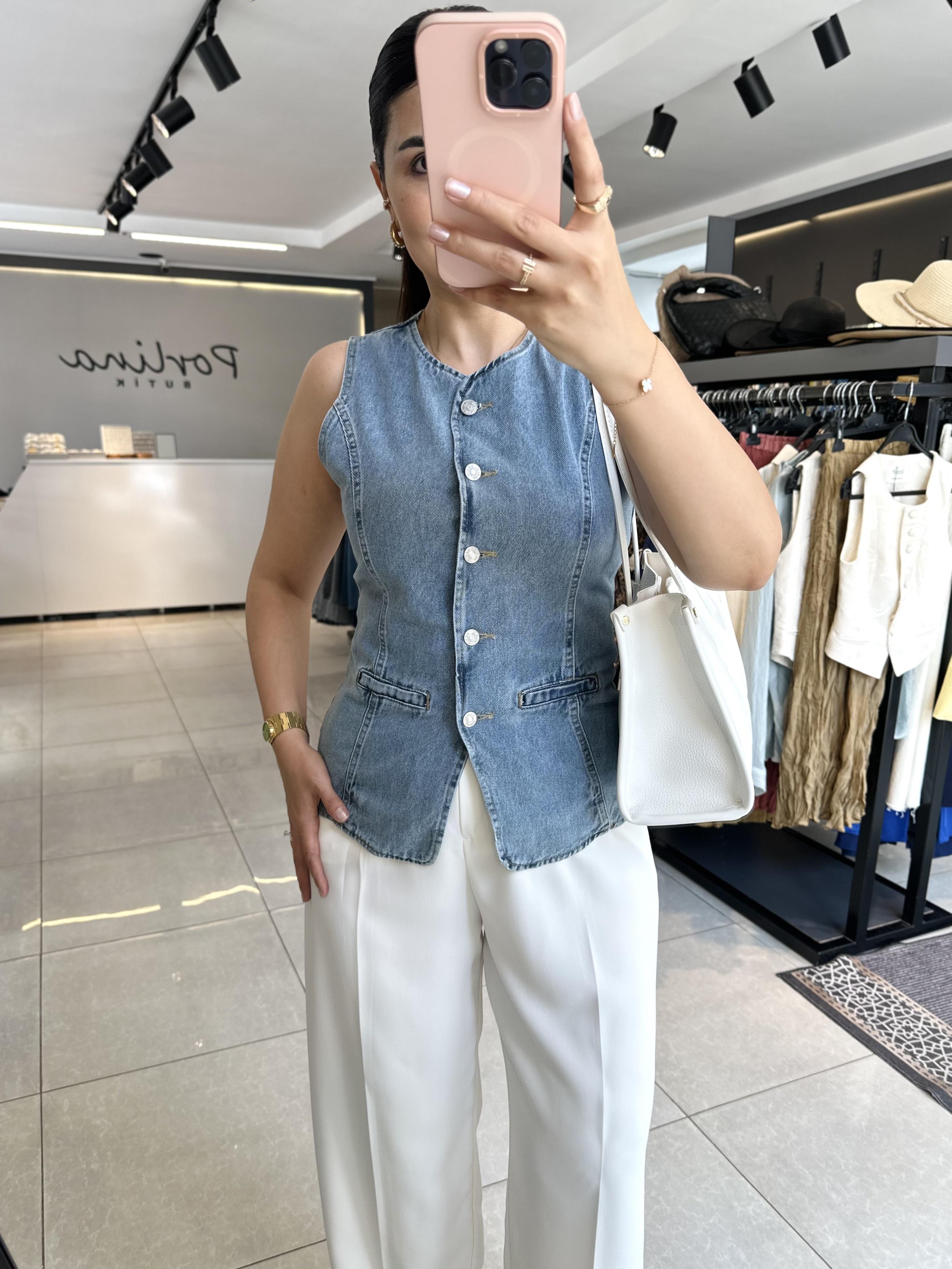 Mavi Düğmeli Denim Yelek