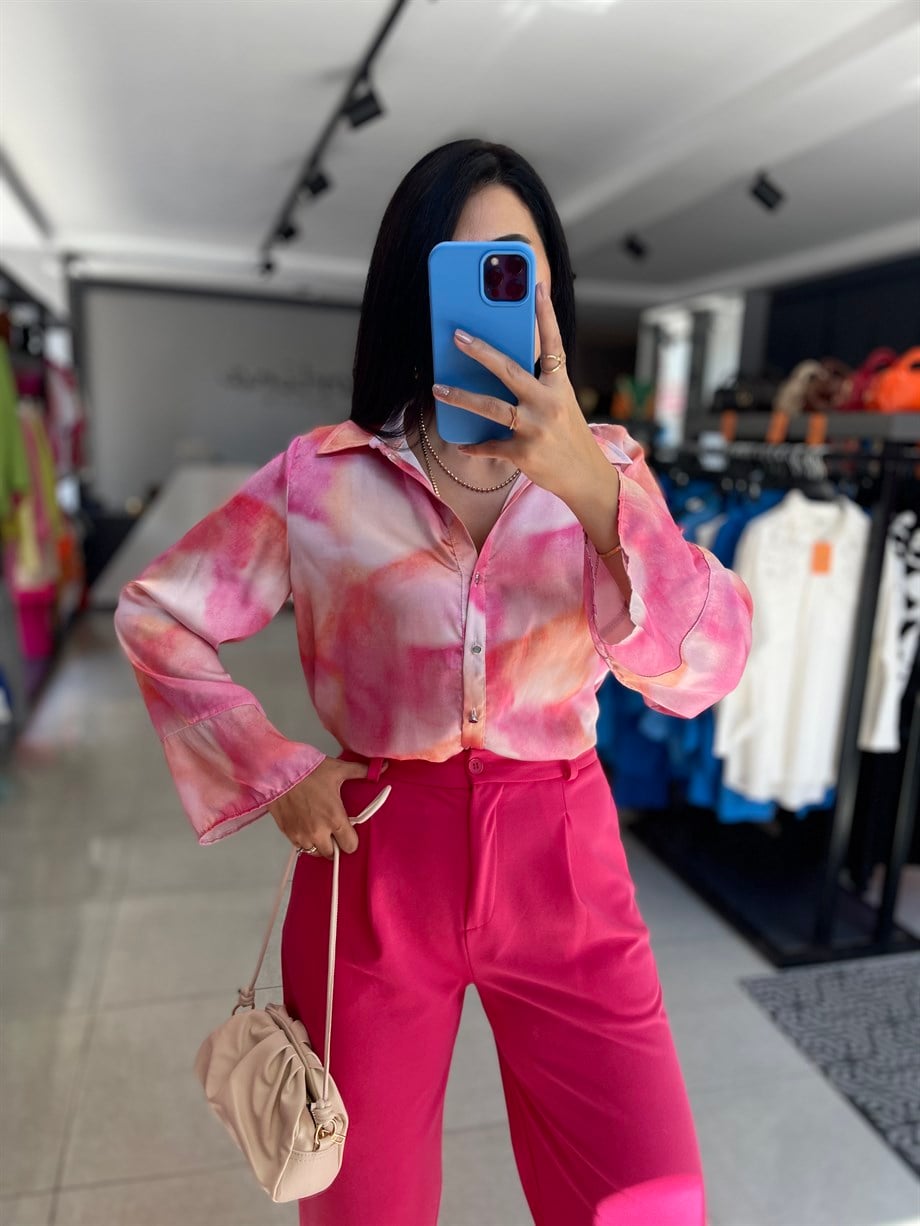 Pembe Desenli Saten Gömlek