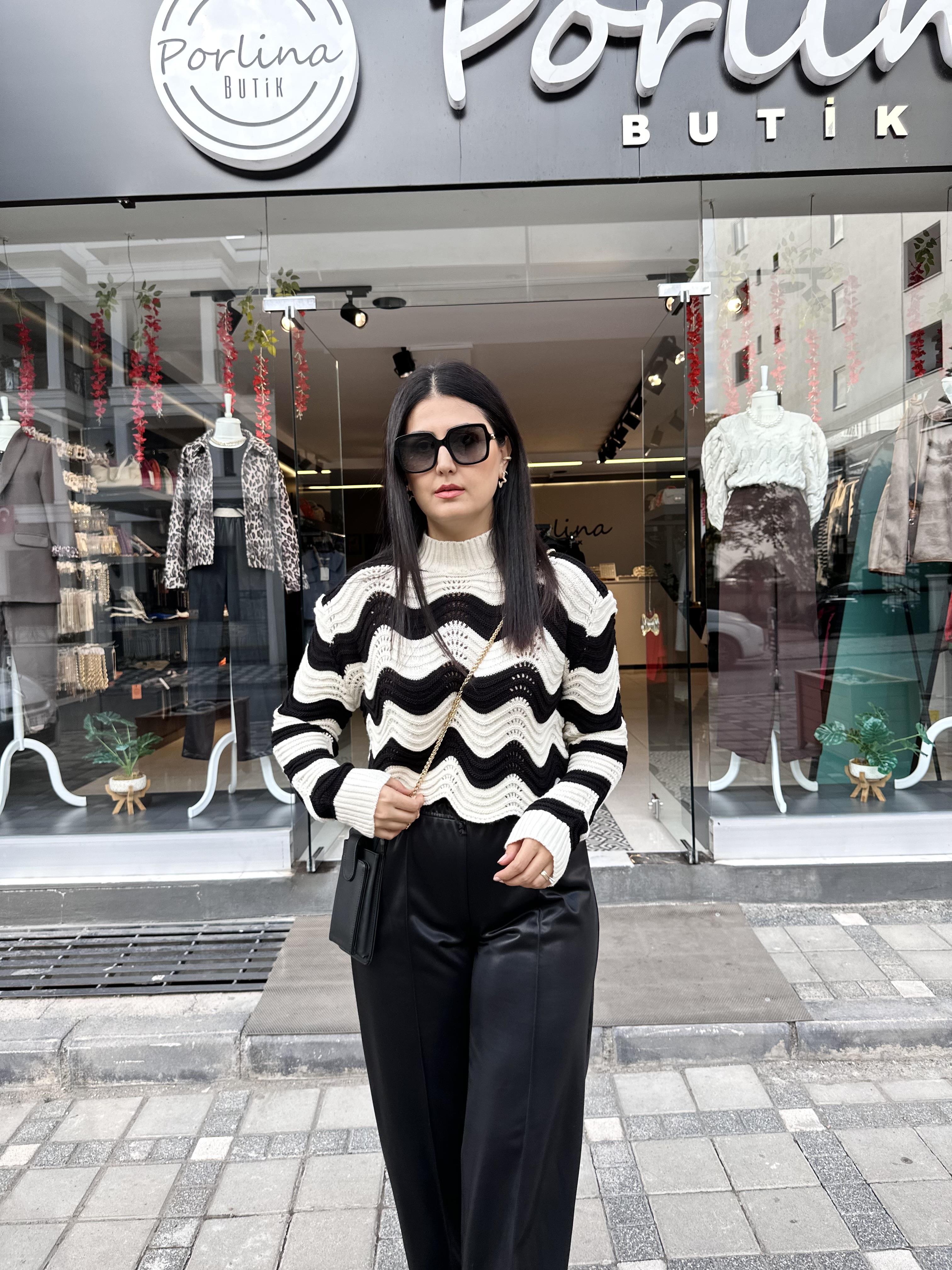 Siyah Beyaz Zigzag Desen Kazak