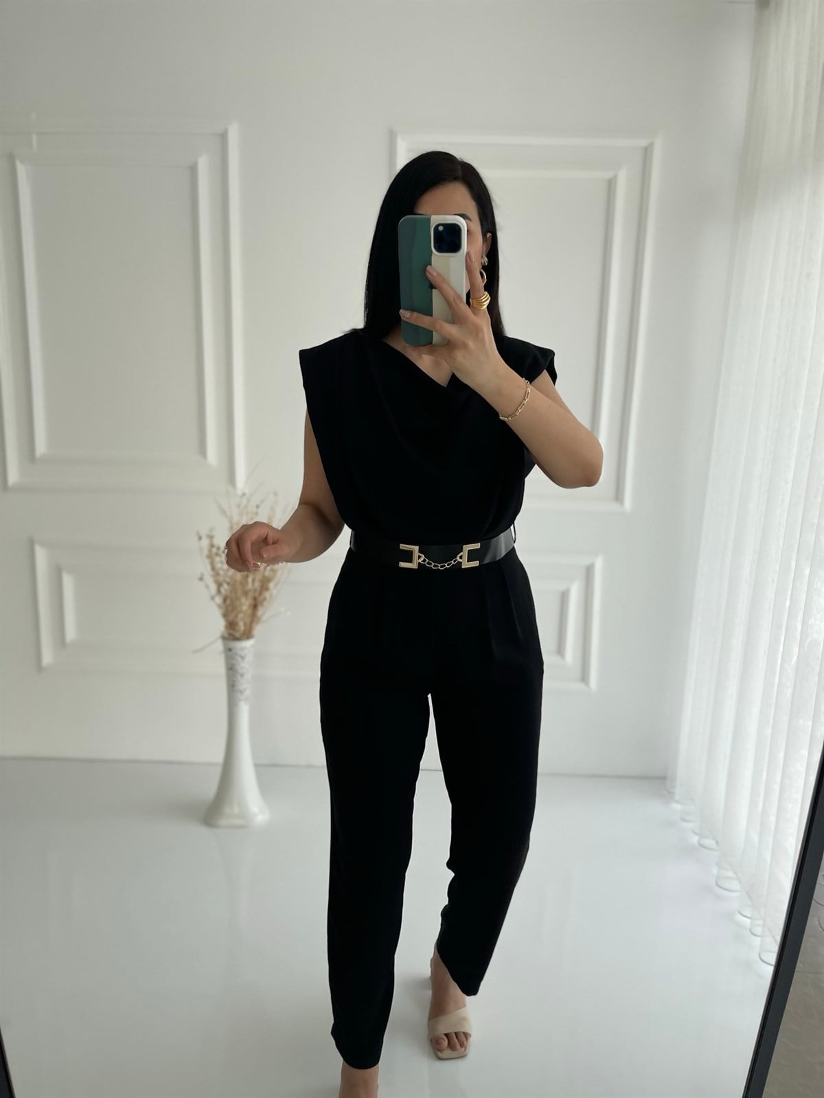 Siyah Kolsuz Pilili Tulum