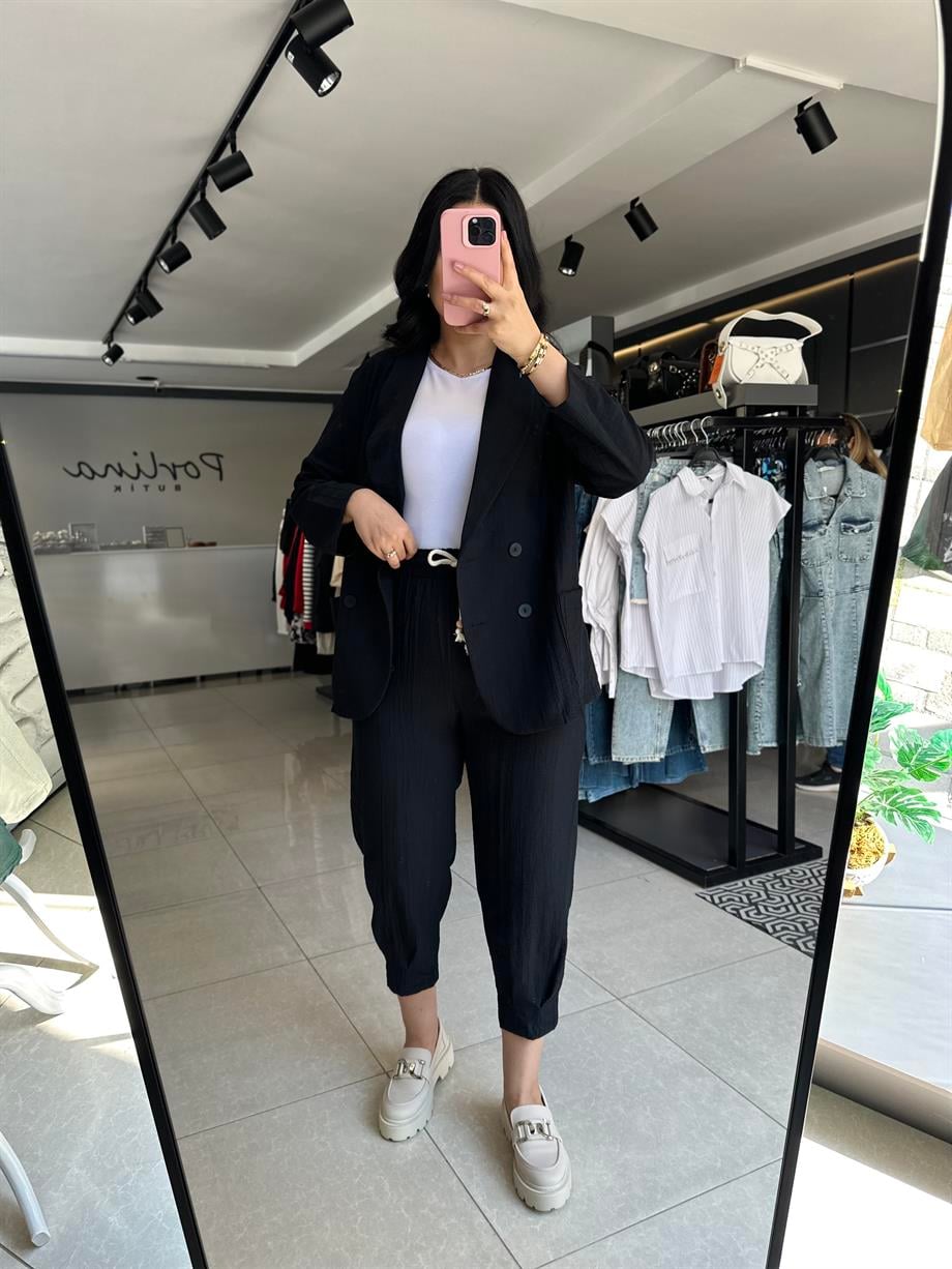 Siyah Paça Pileli Beli Bağcıklı Pantolon