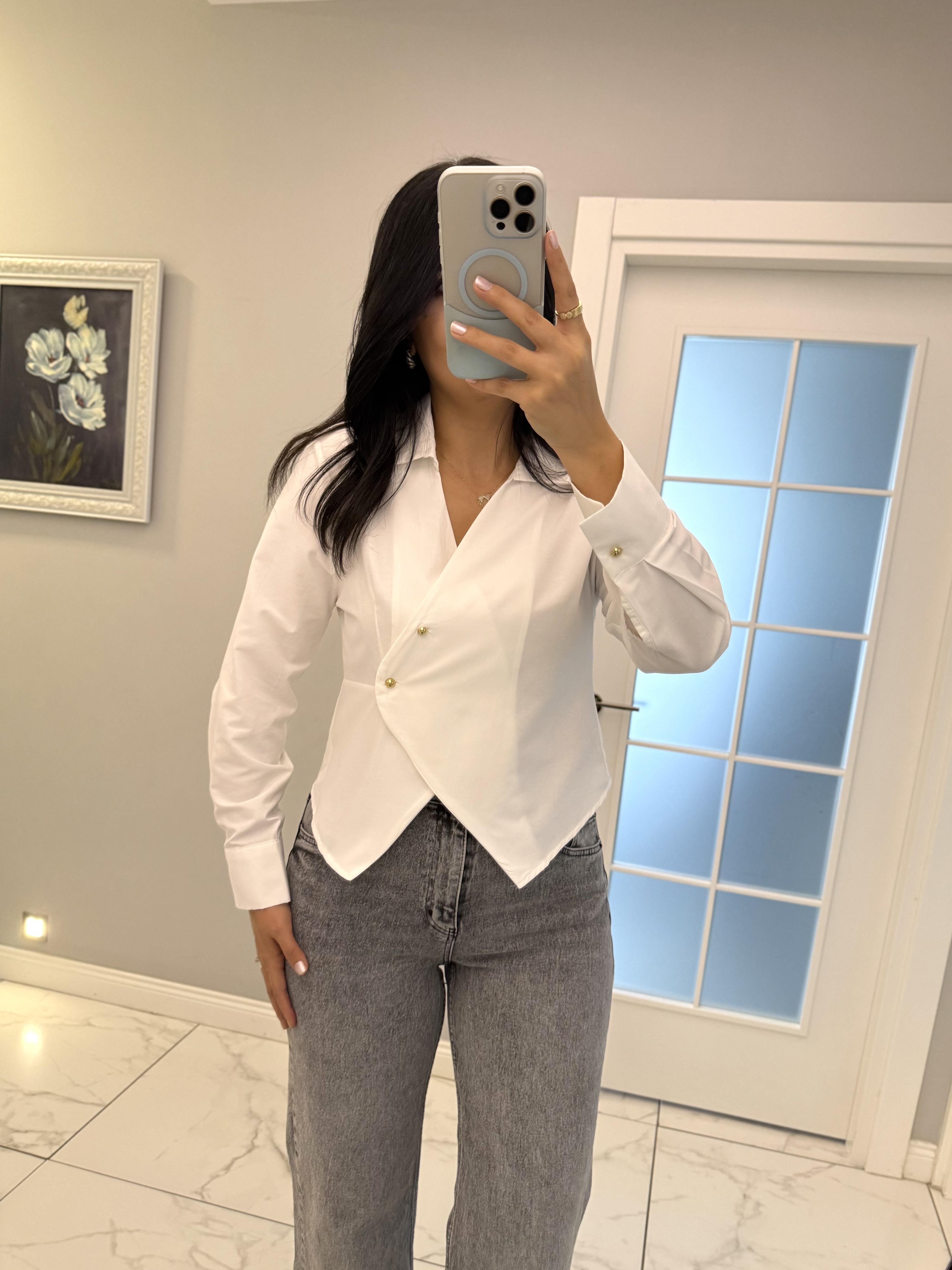 Beyaz Gold Düğmeli Asimetrik Gömlek