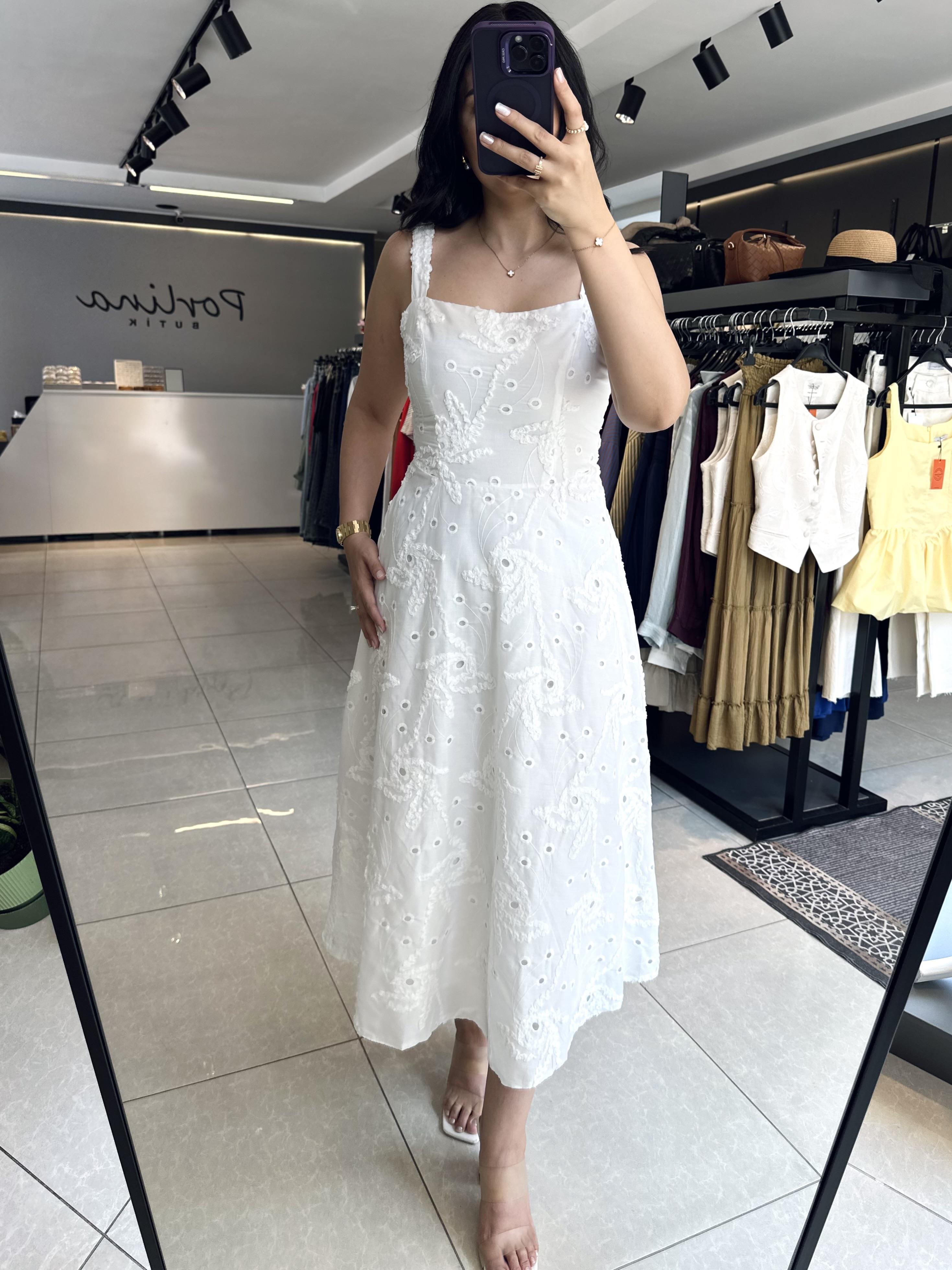 Beyaz Kalın Askılı Nakışlı Elbise