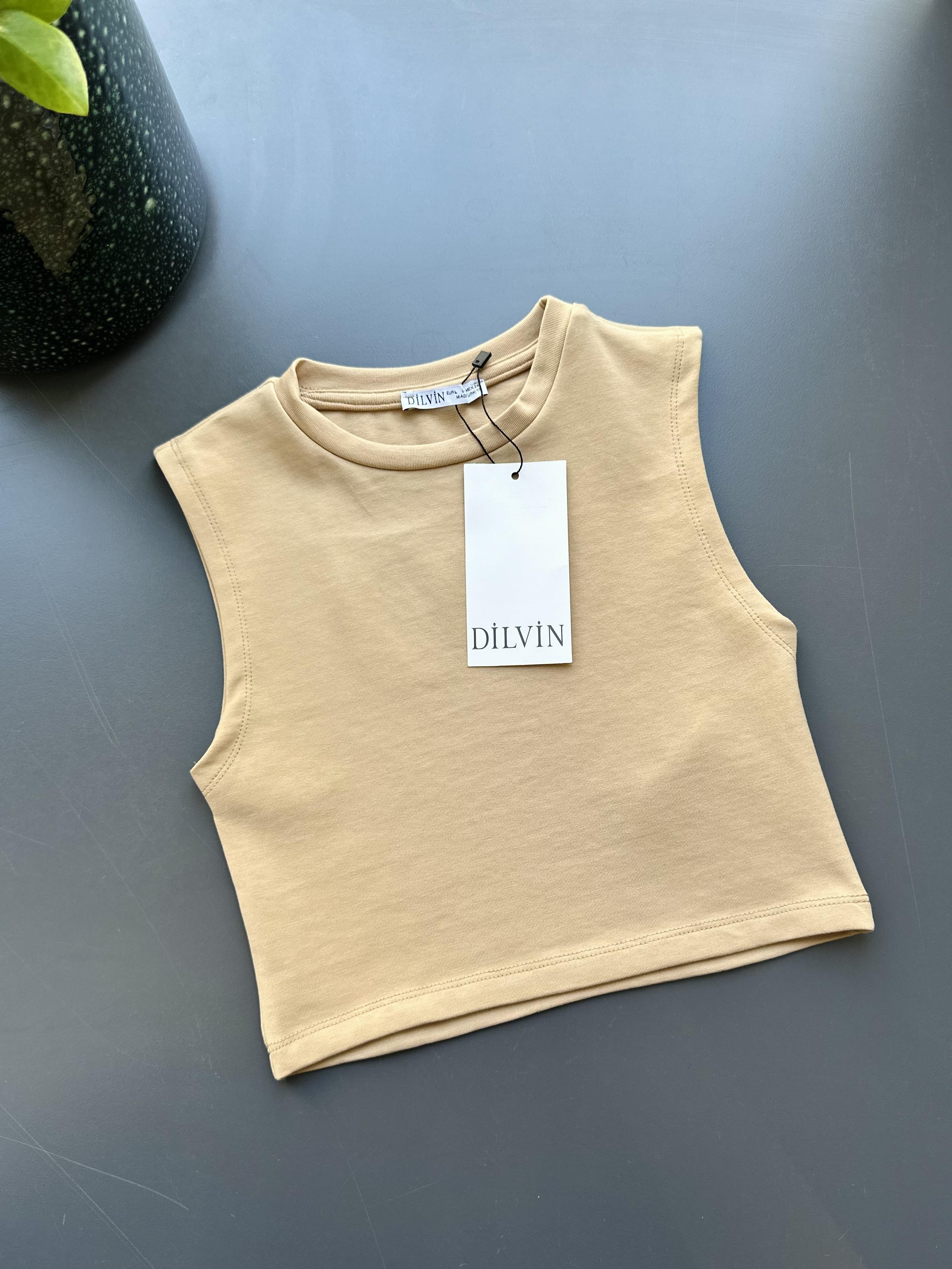 Camel Dilvin Crop