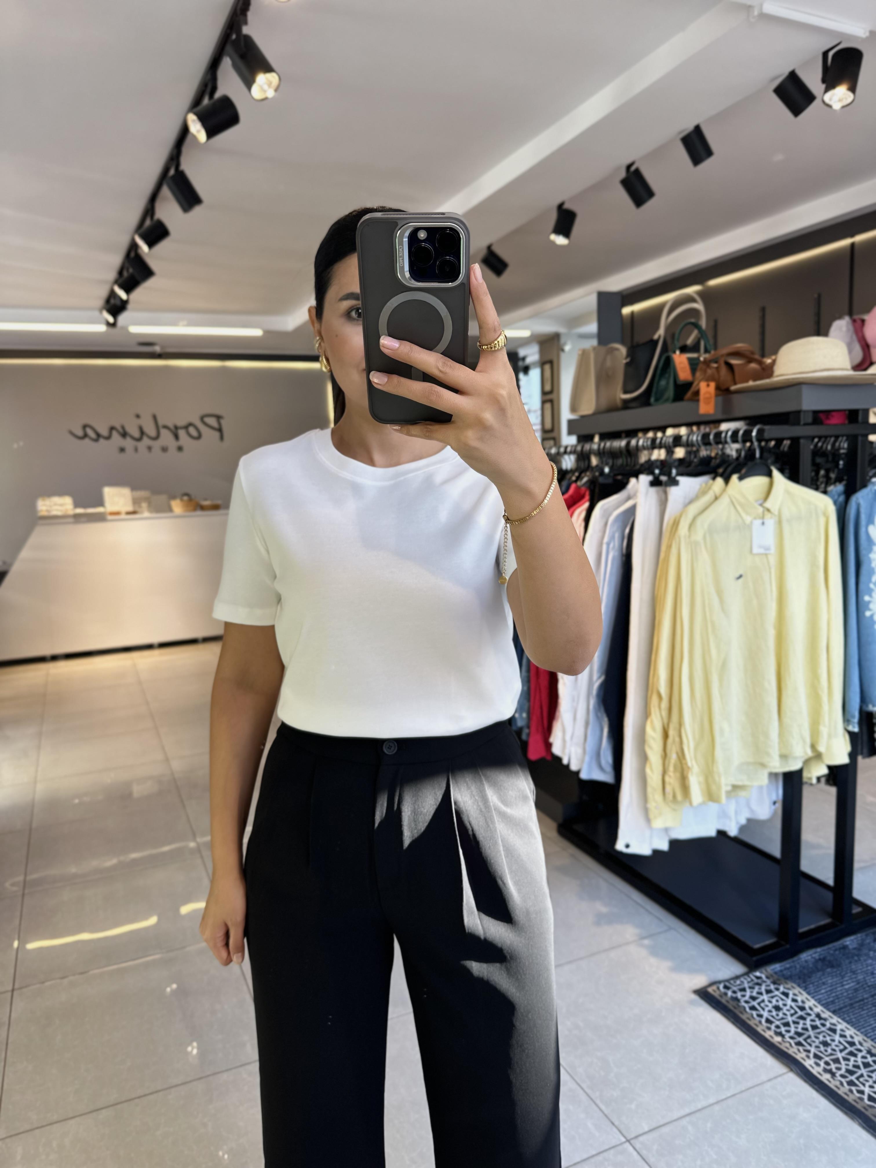 Ekru Bisiklet Yaka Dilvin Tshirt