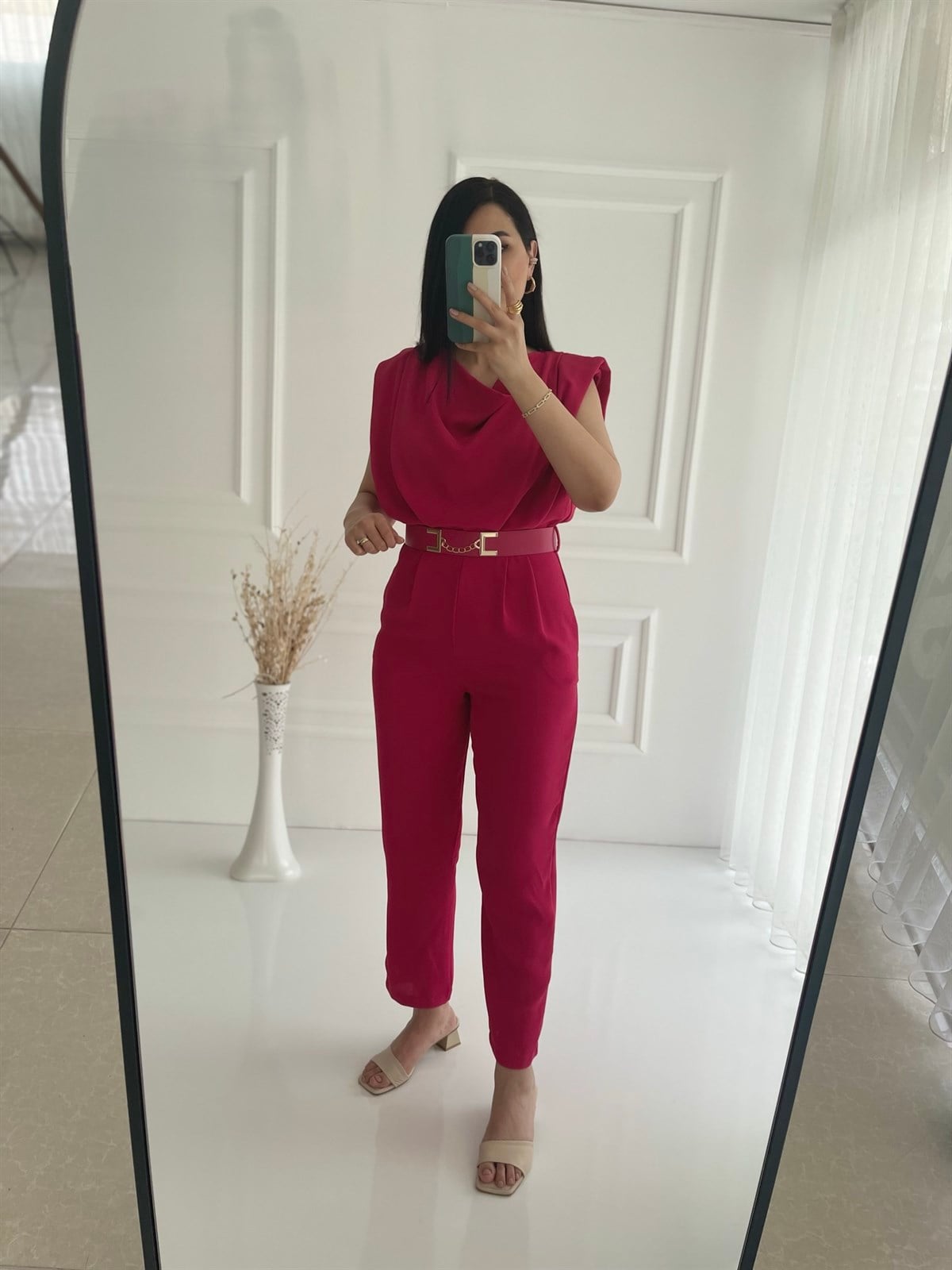 Fuşya Kolsuz Pilili Tulum