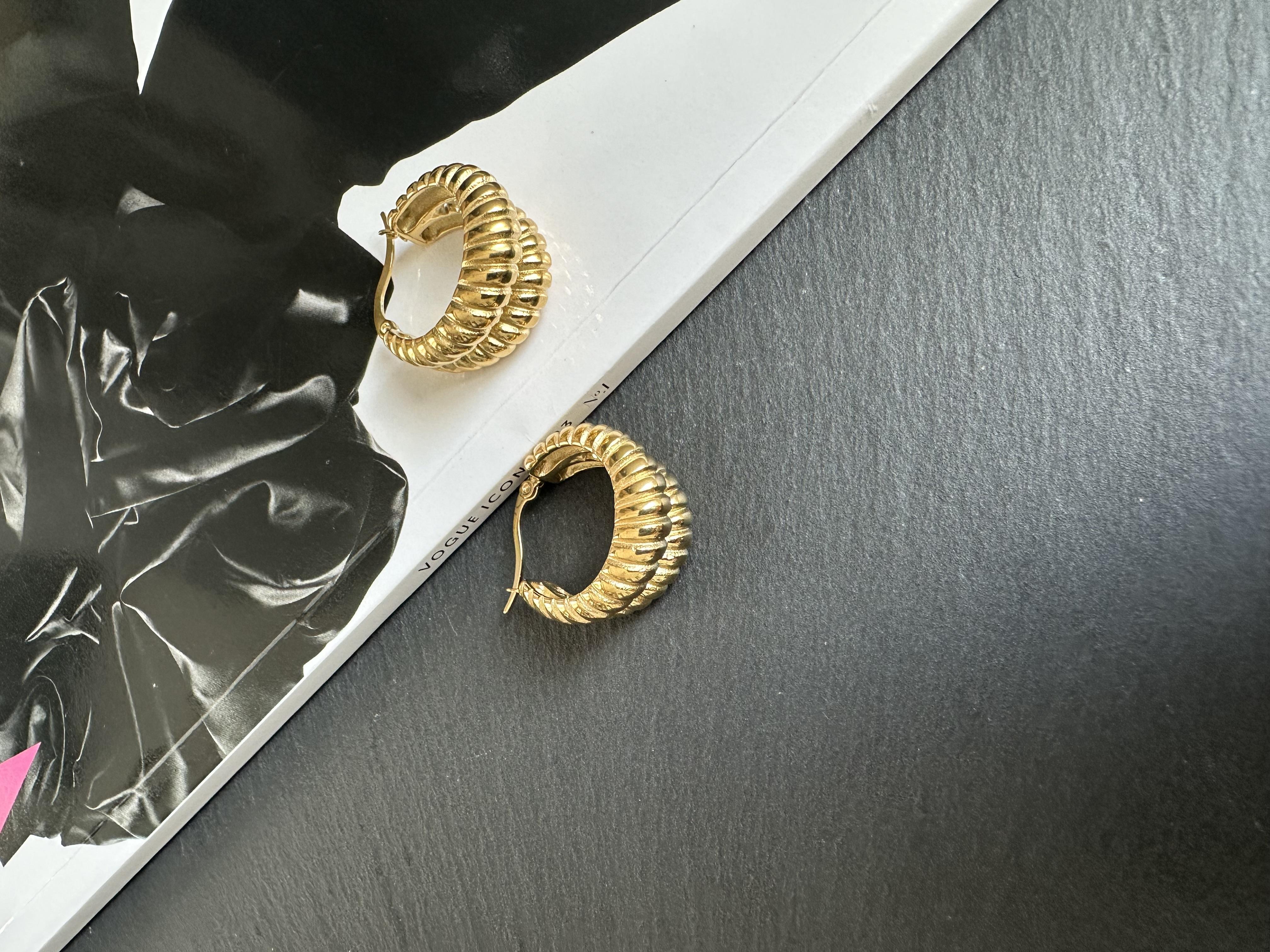 Gold Çelik Kıvrımlı 2li Halka Küpe