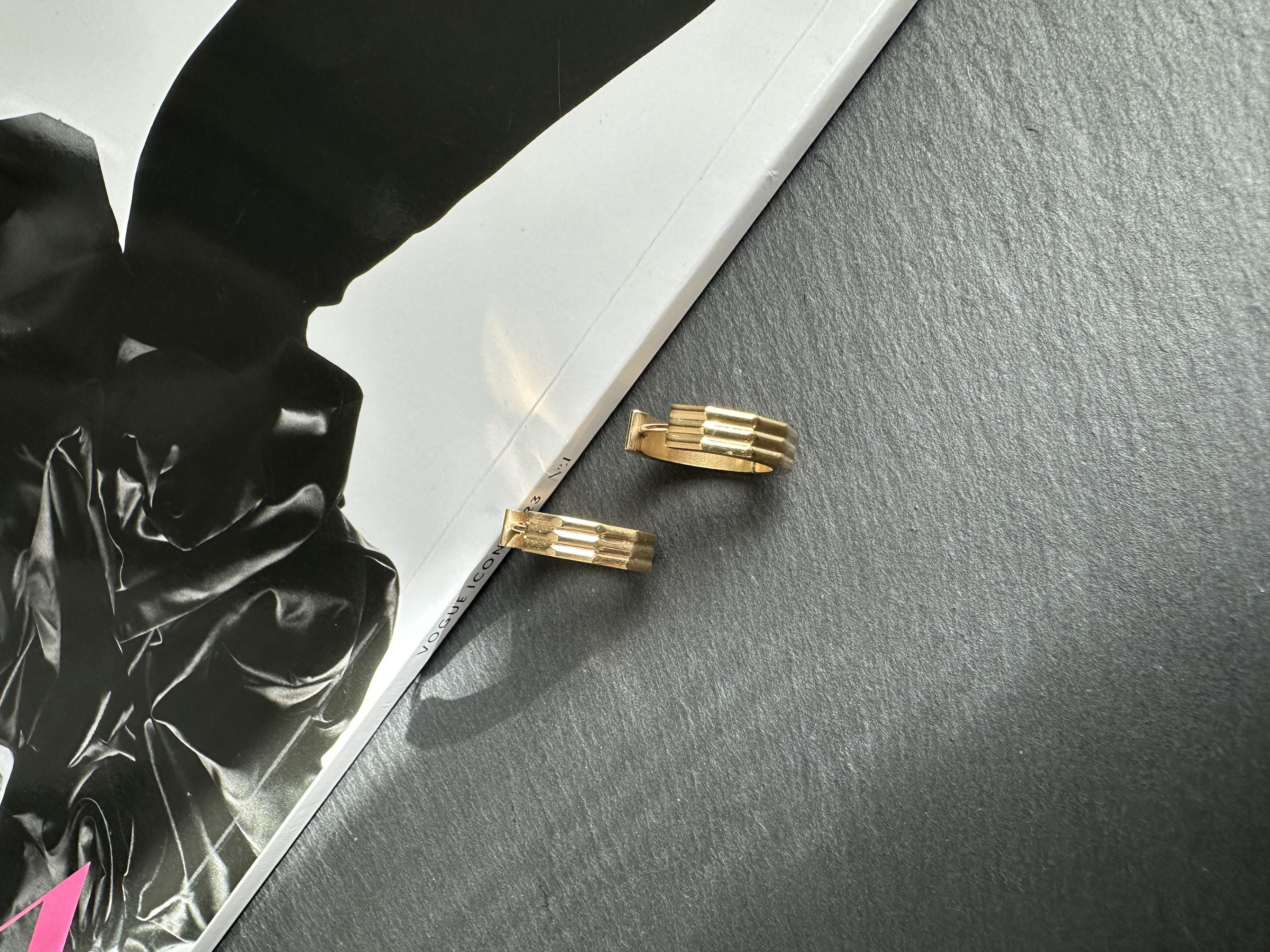 Gold Çelik Köşeli Halka Küpe