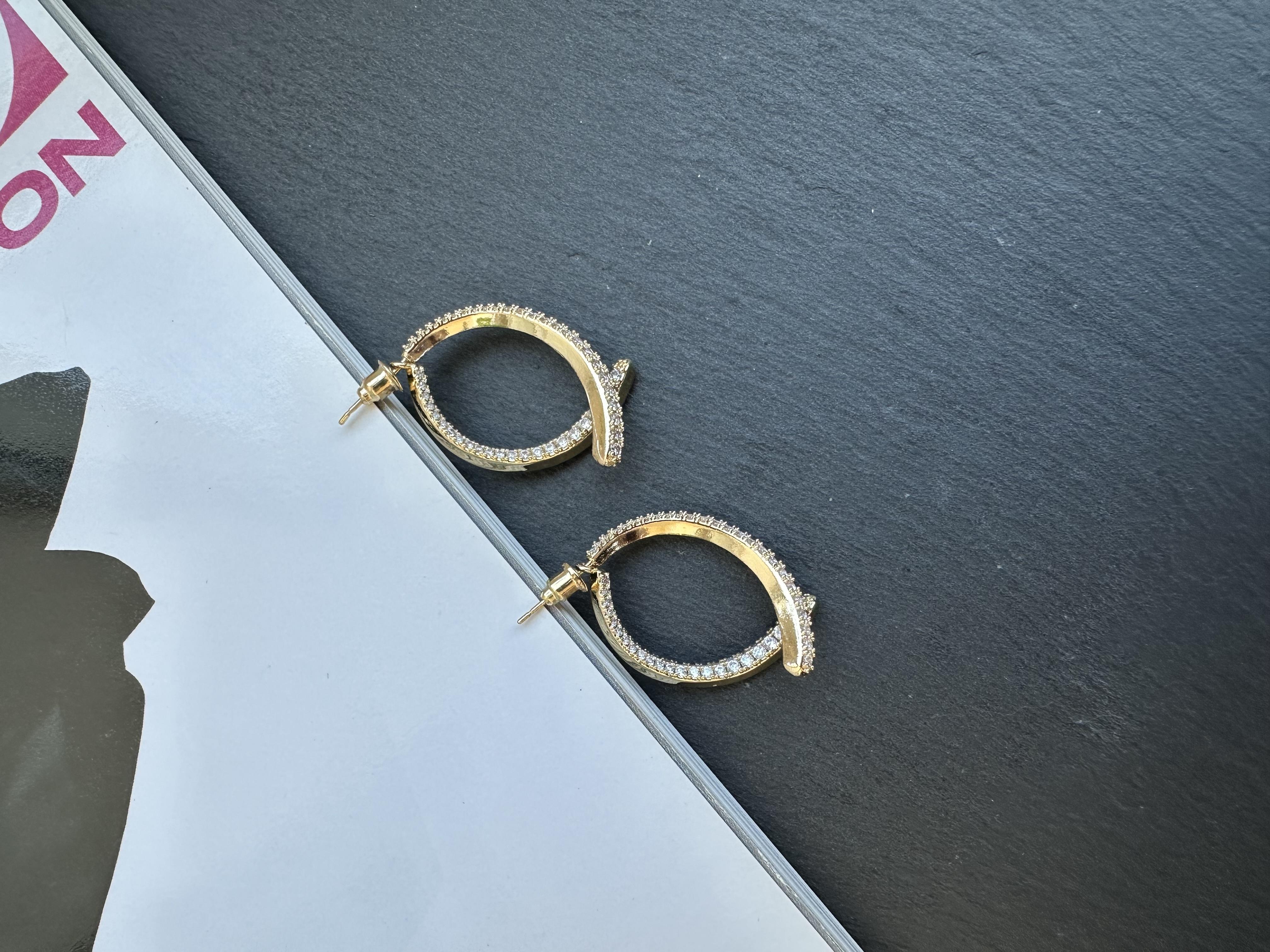 Gold Zirkon Taşlı 2 li Küpe