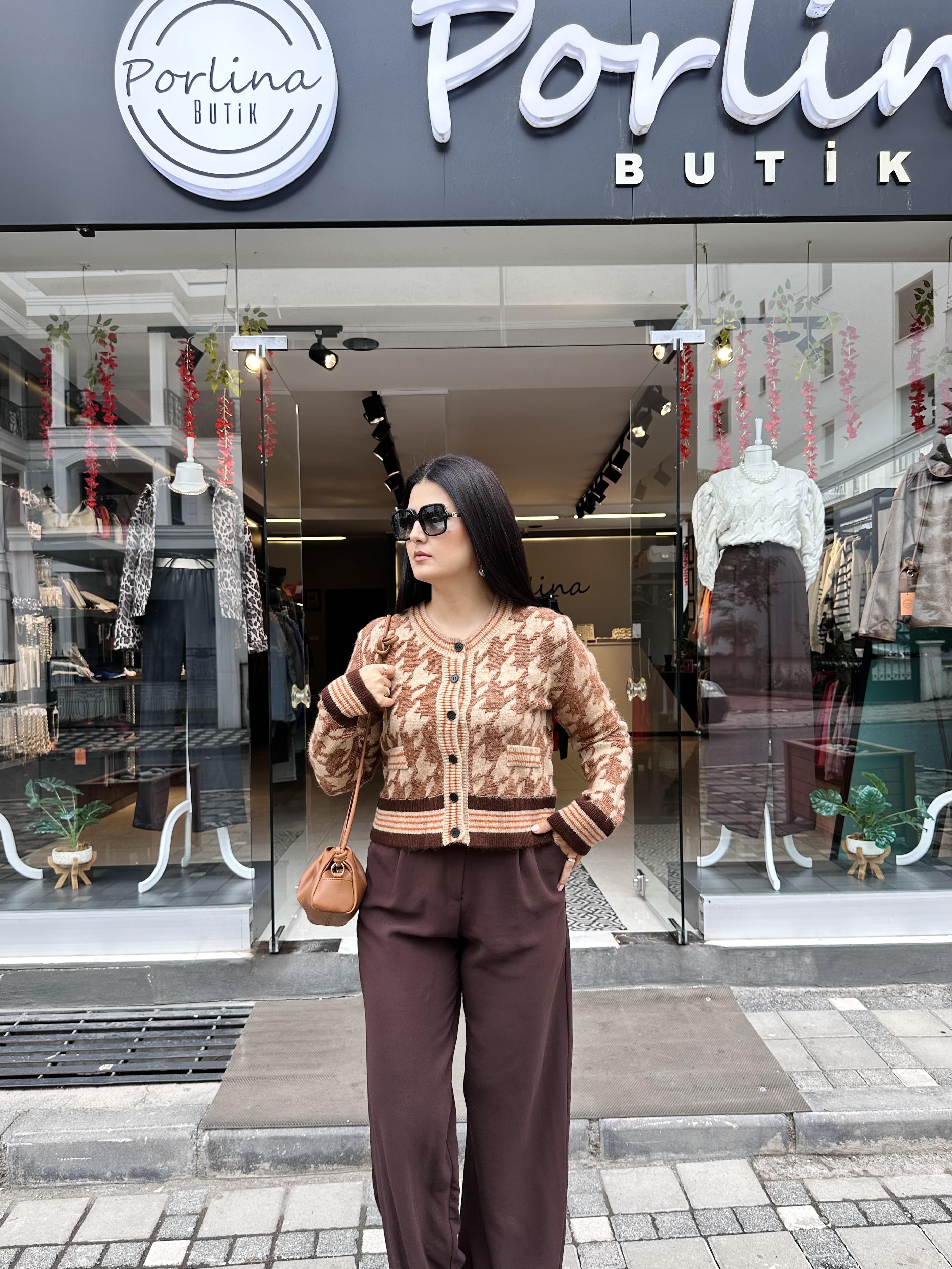 Kahve Bisiklet Yaka Süs Cepli Triko Hırka