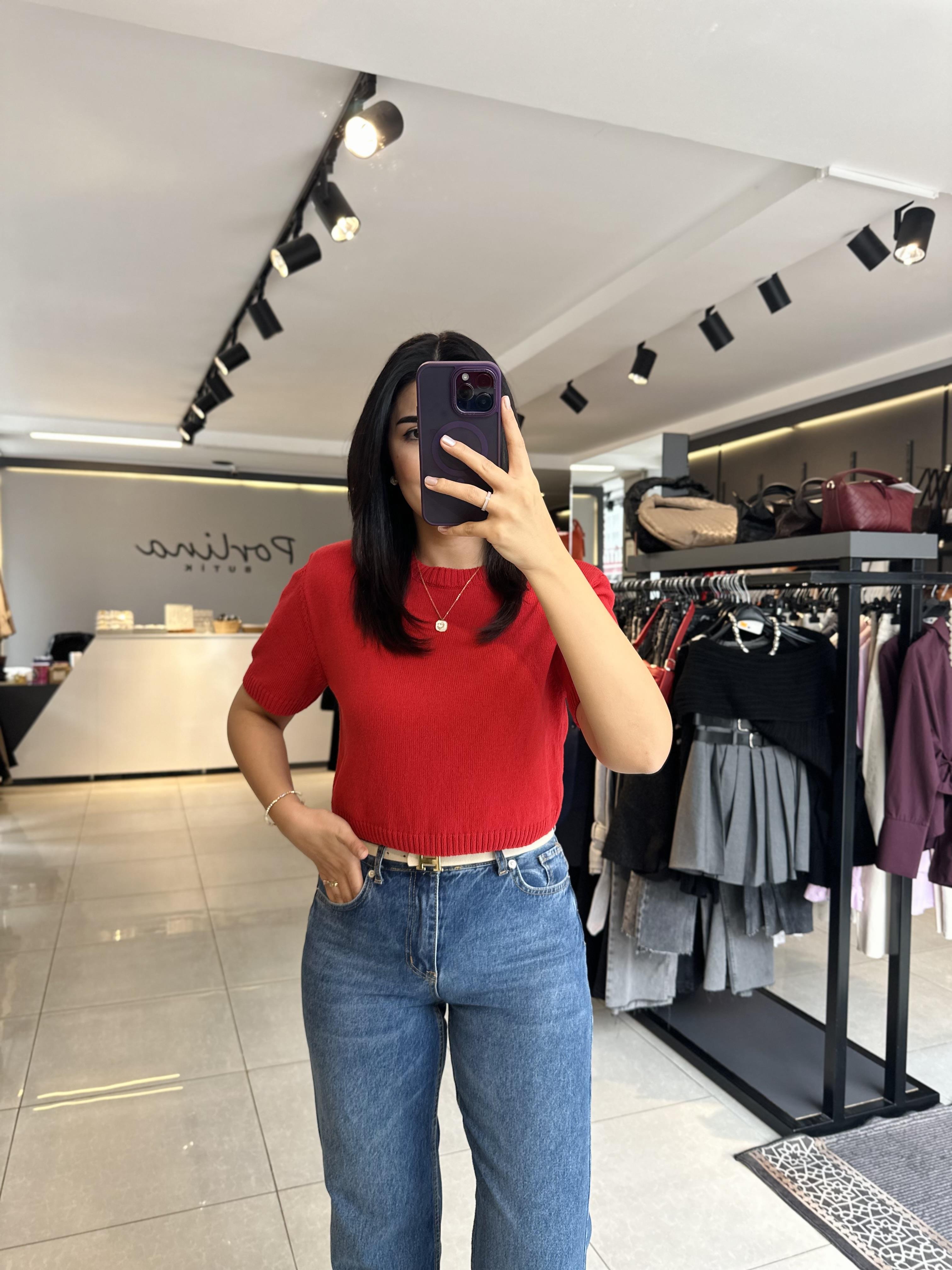 Kırmızı Hm Vatkalı Kısa Kollu Triko 