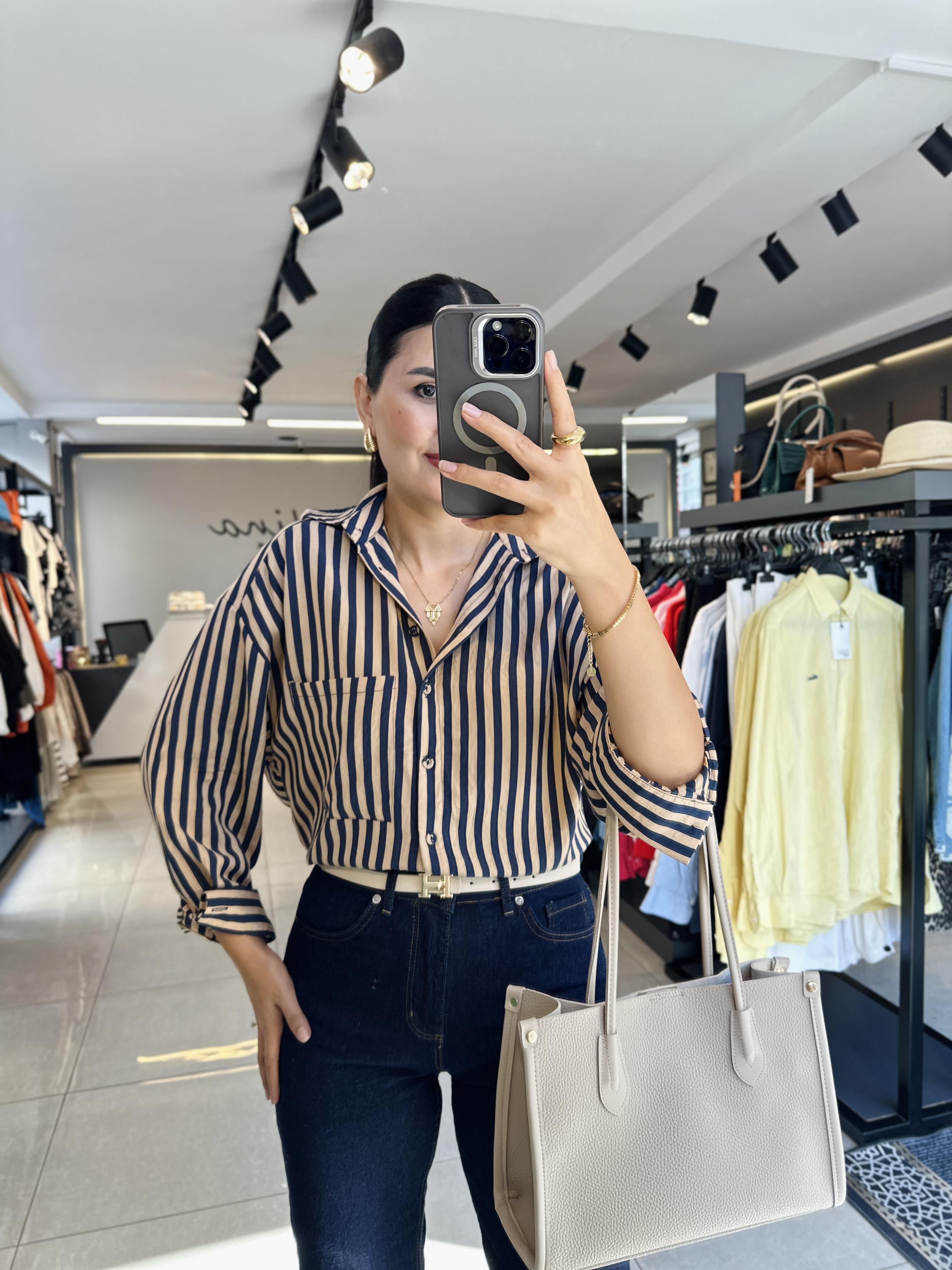 Lacivert Krem Çizgili Oversize Gömlek