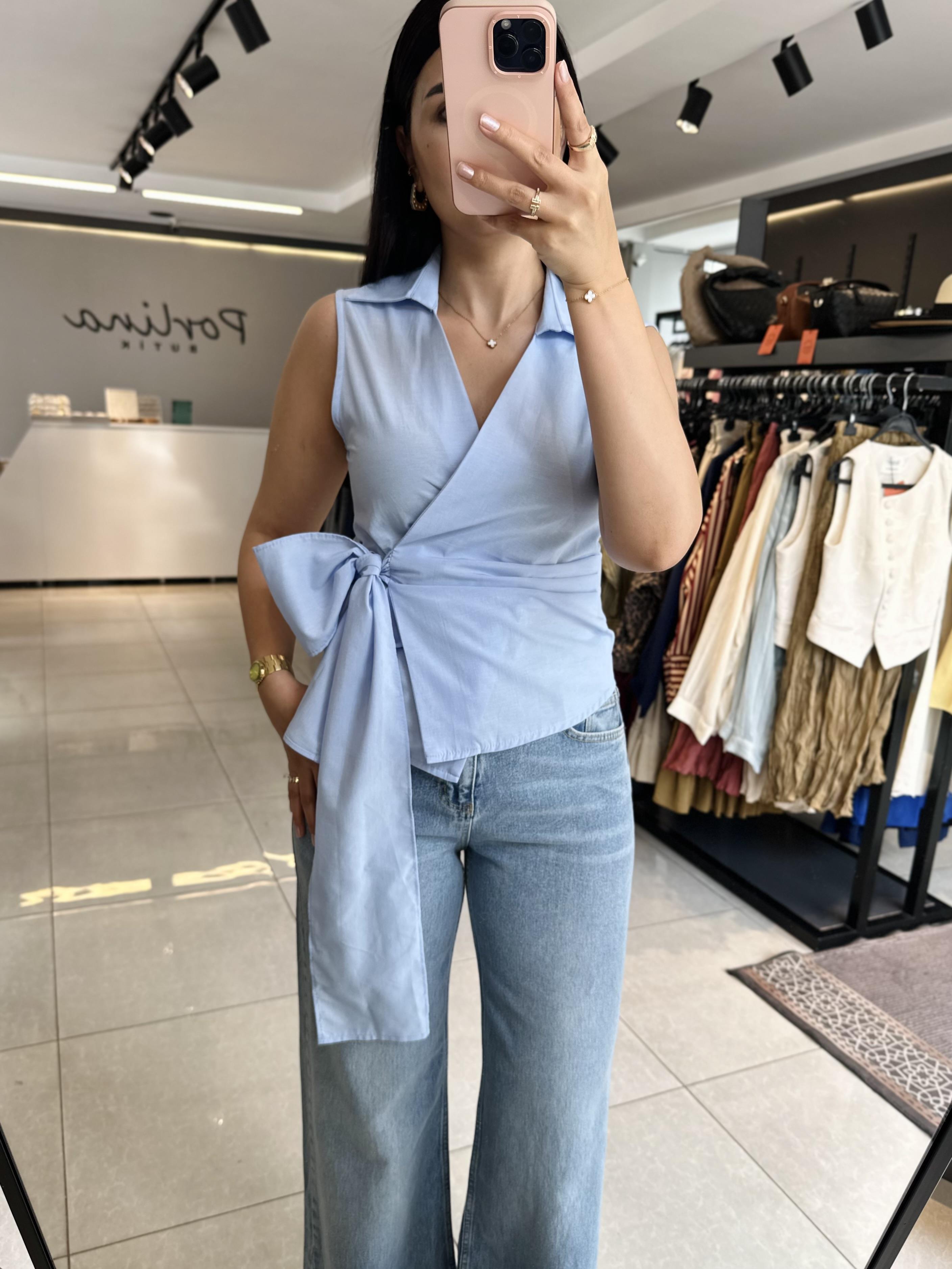 Mavi Bağlama Detaylı Kolsuz Gömlek