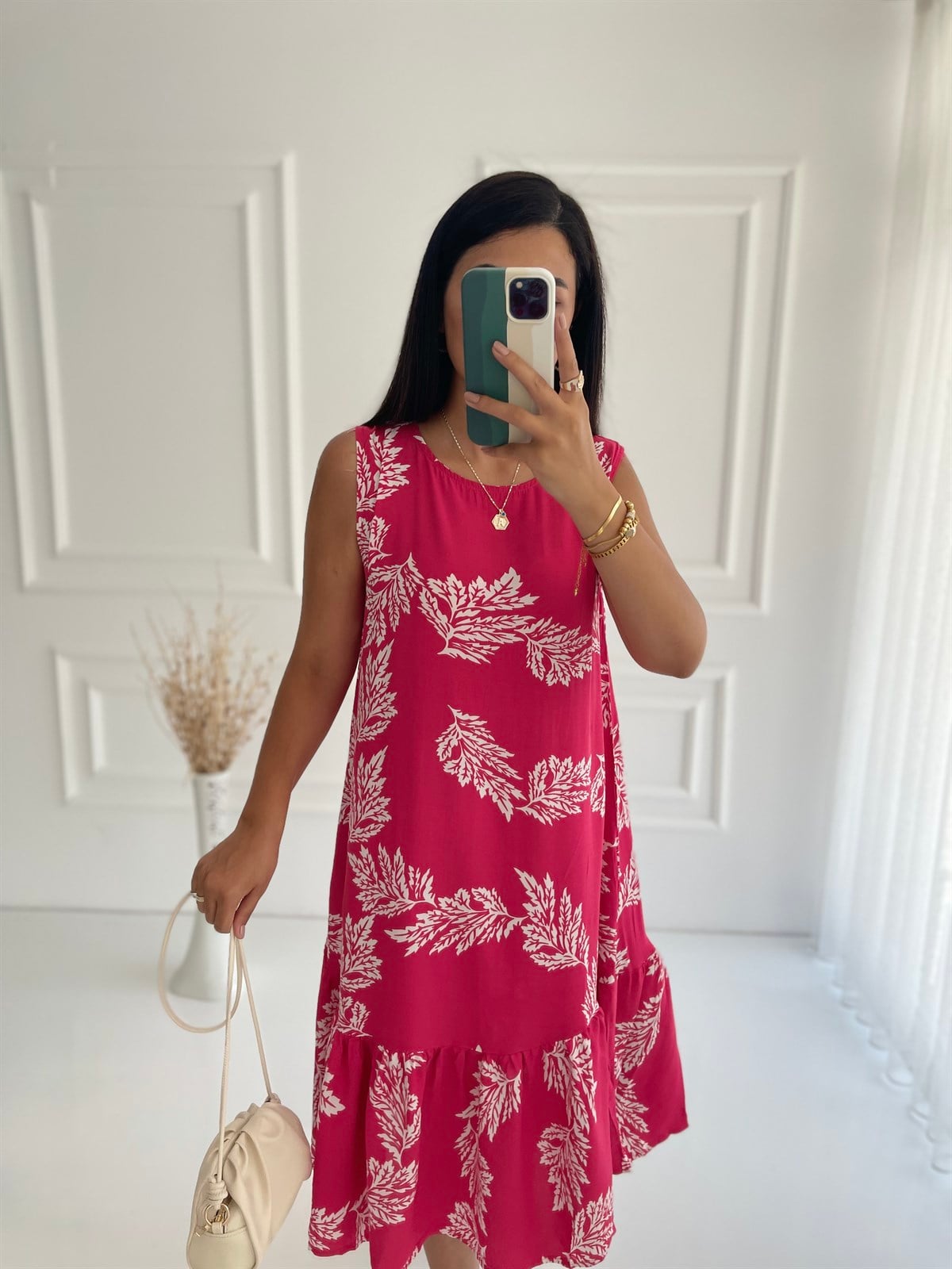 Pembe Yaprak Desen Elbise