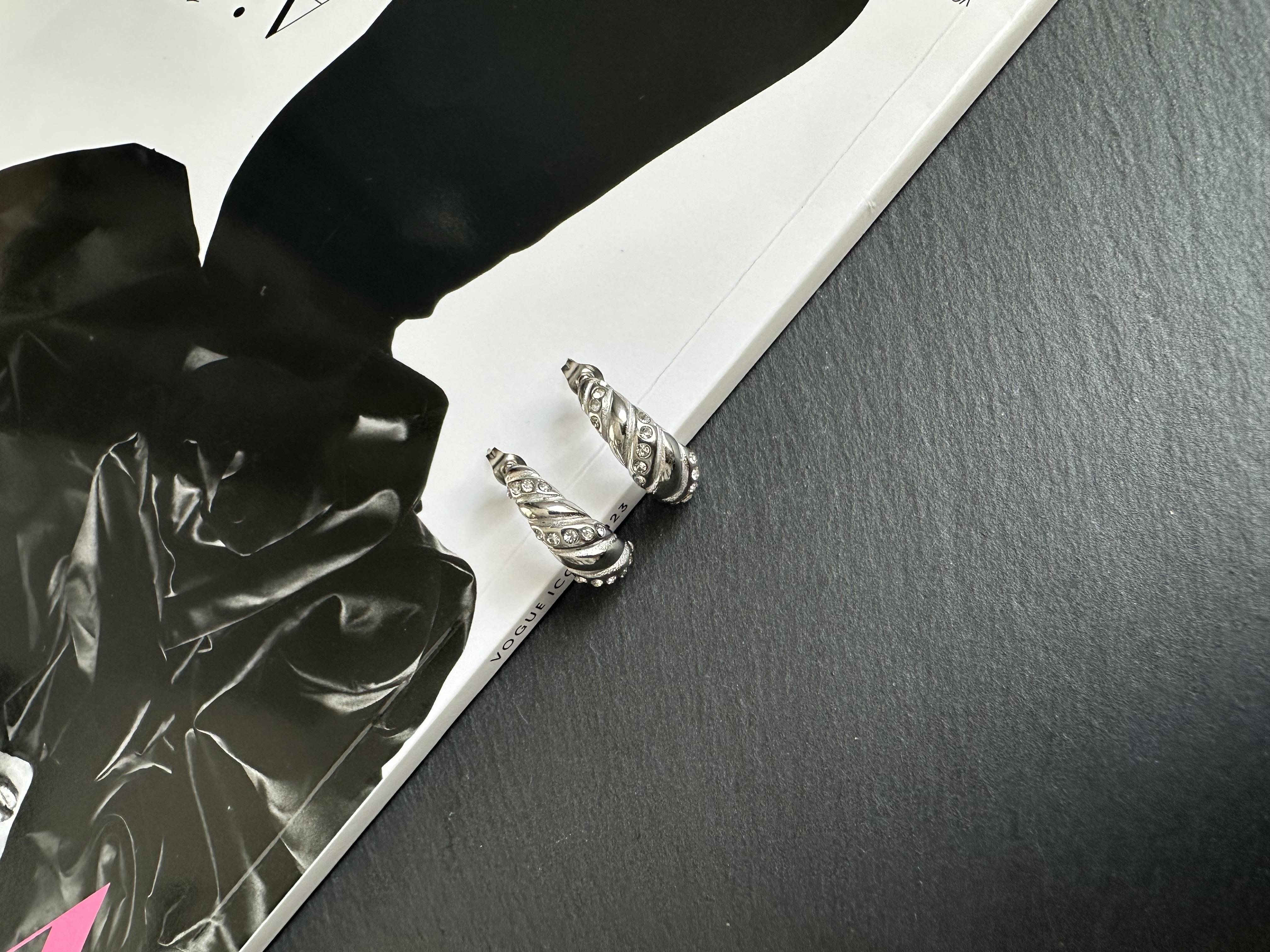 Silver Çelik Zirkon Taşlı Küpe