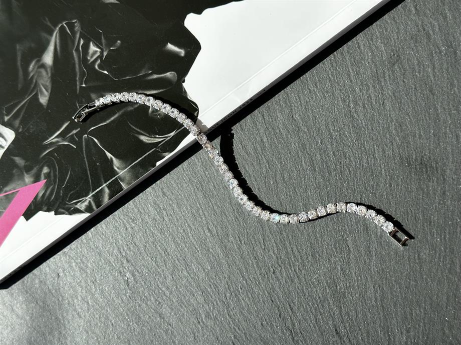 Silver Kare Taşlı Su Yolu Bileklik