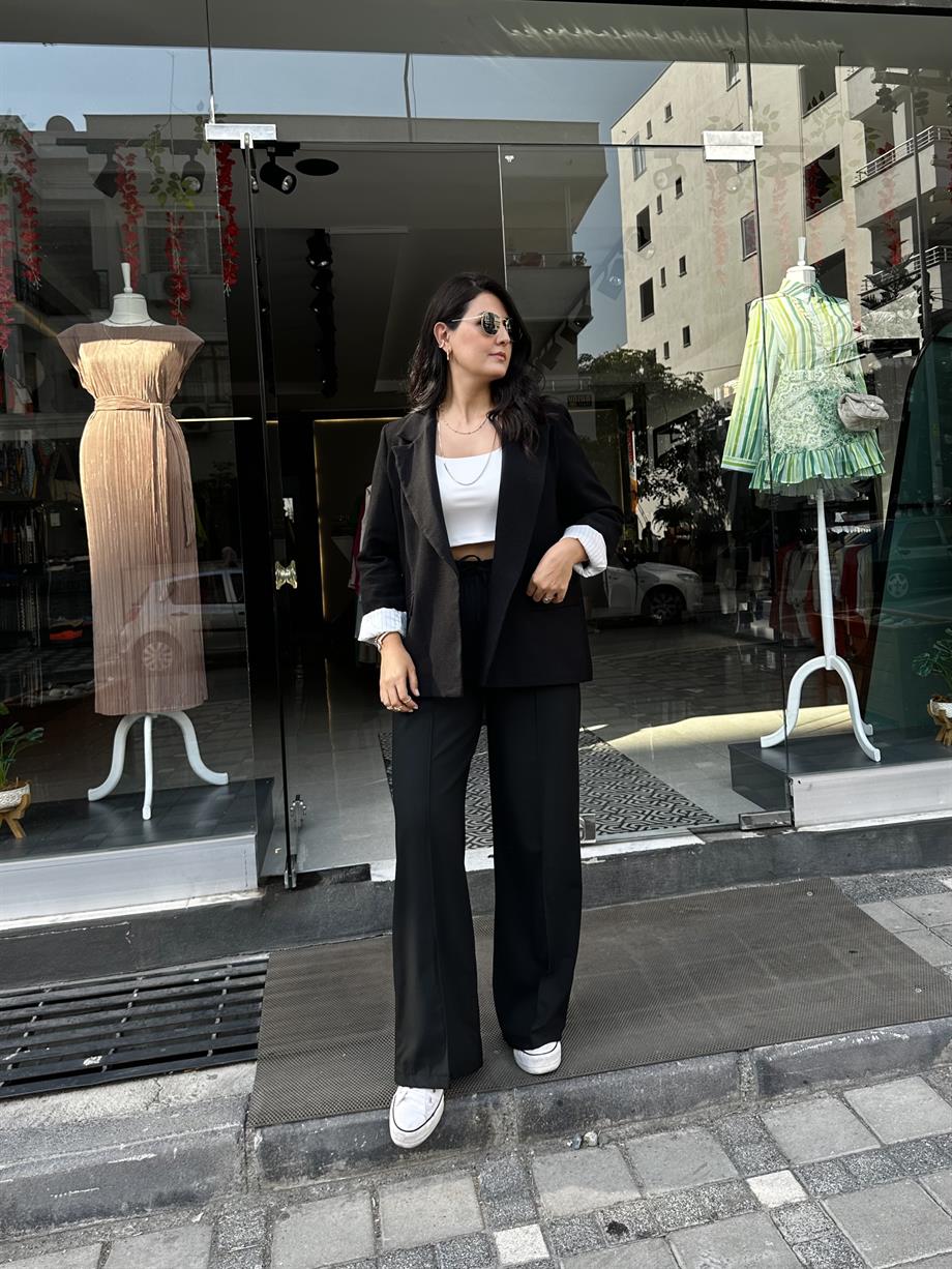 Siyah Beli Lastikli Ön Dikiş Detaylı Bol Pantolon