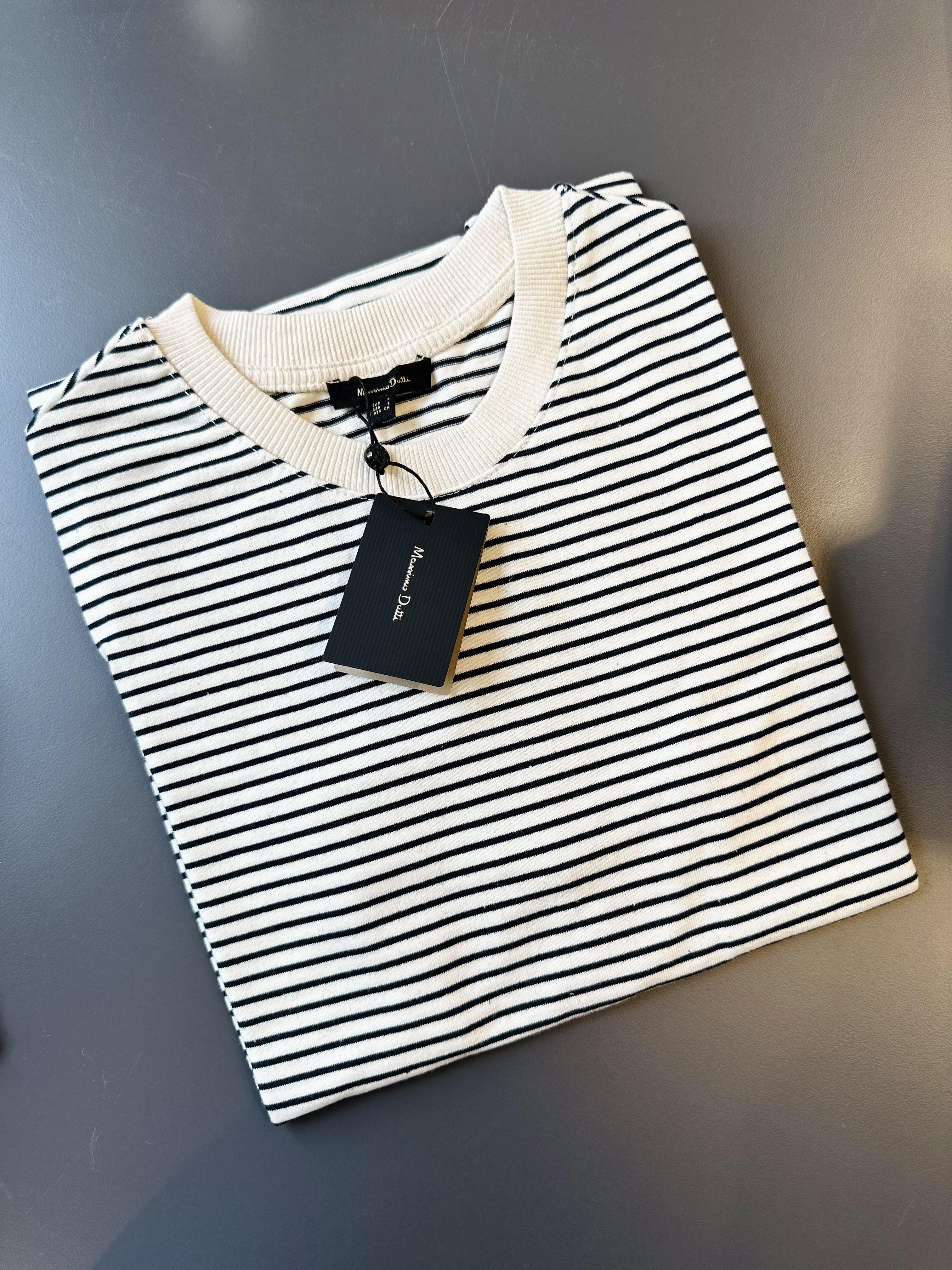 Siyah Çizgili Massi Tshirt