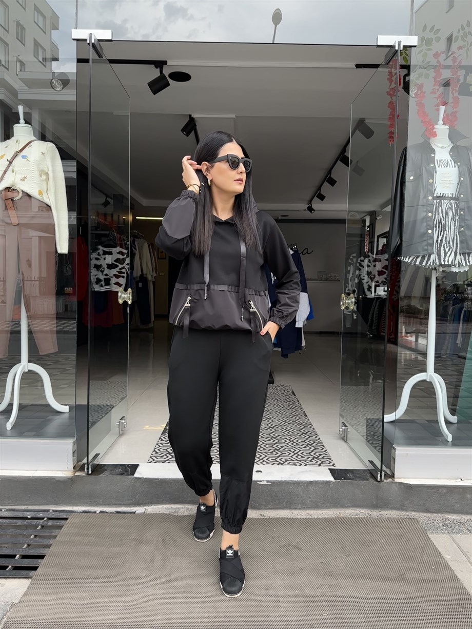 Siyah Garnili Eşofman Takımı