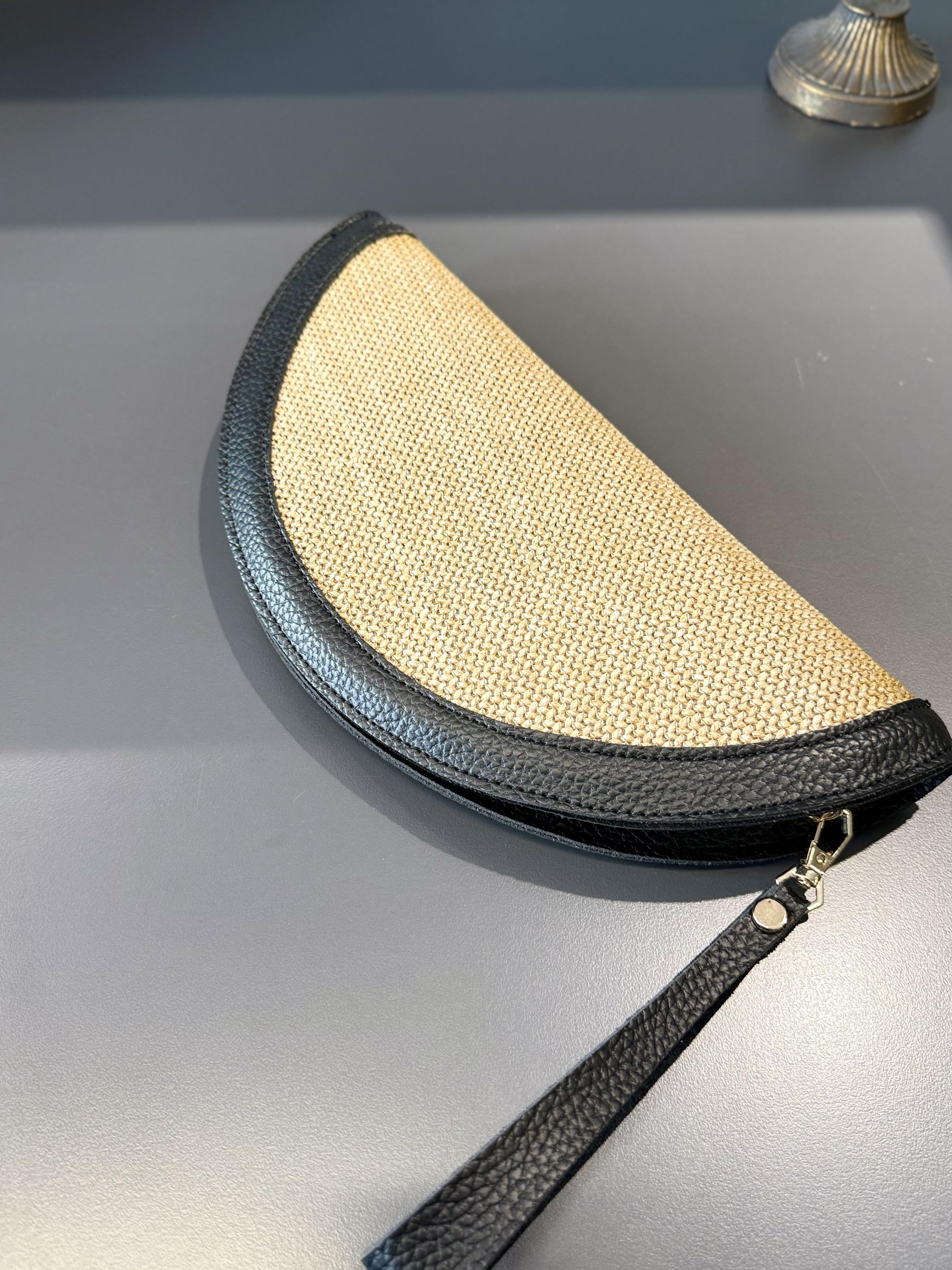 Siyah Hasır Yarım Ay Clutch Çanta