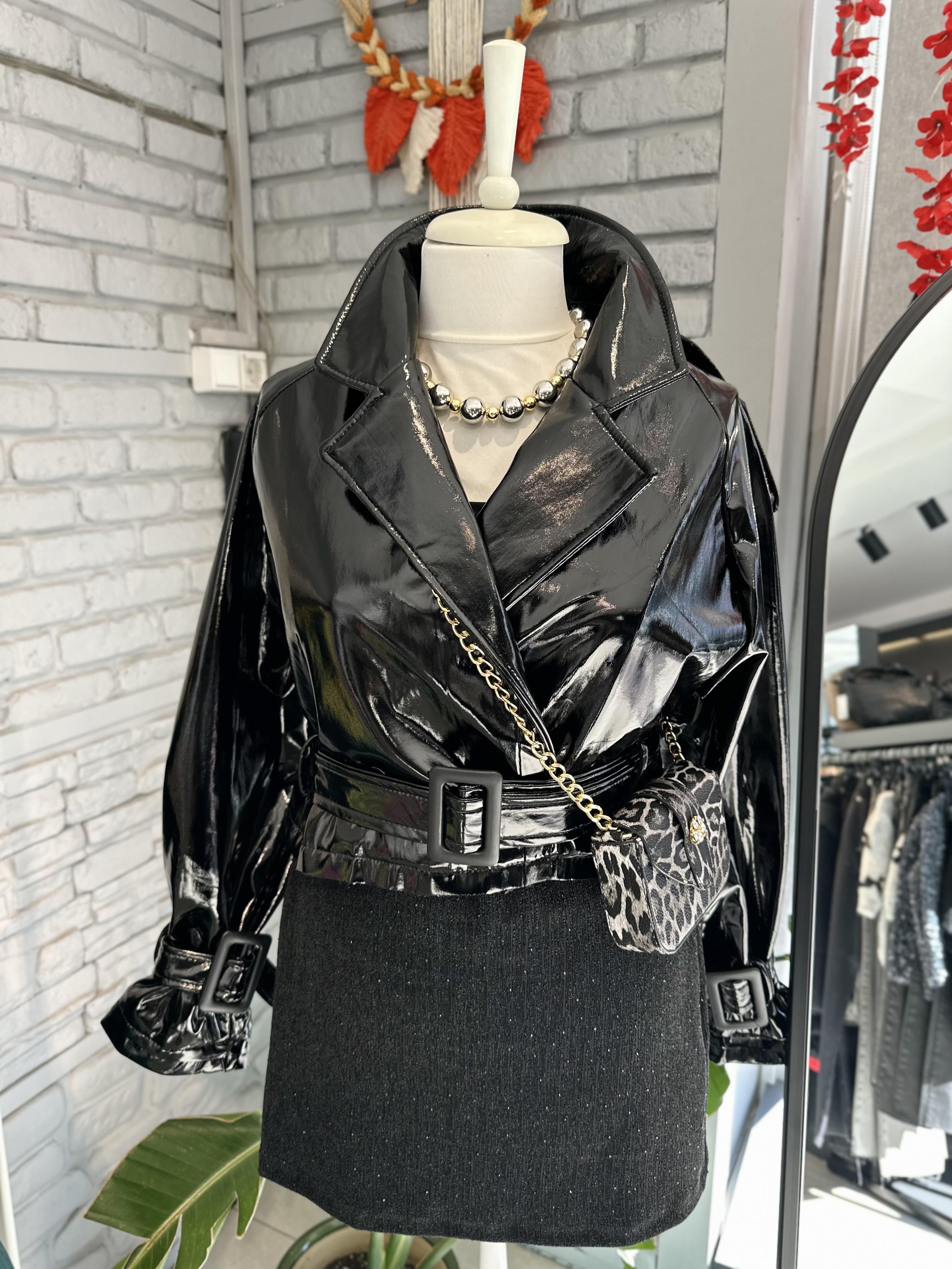 Siyah Rugan Kısa Ceket