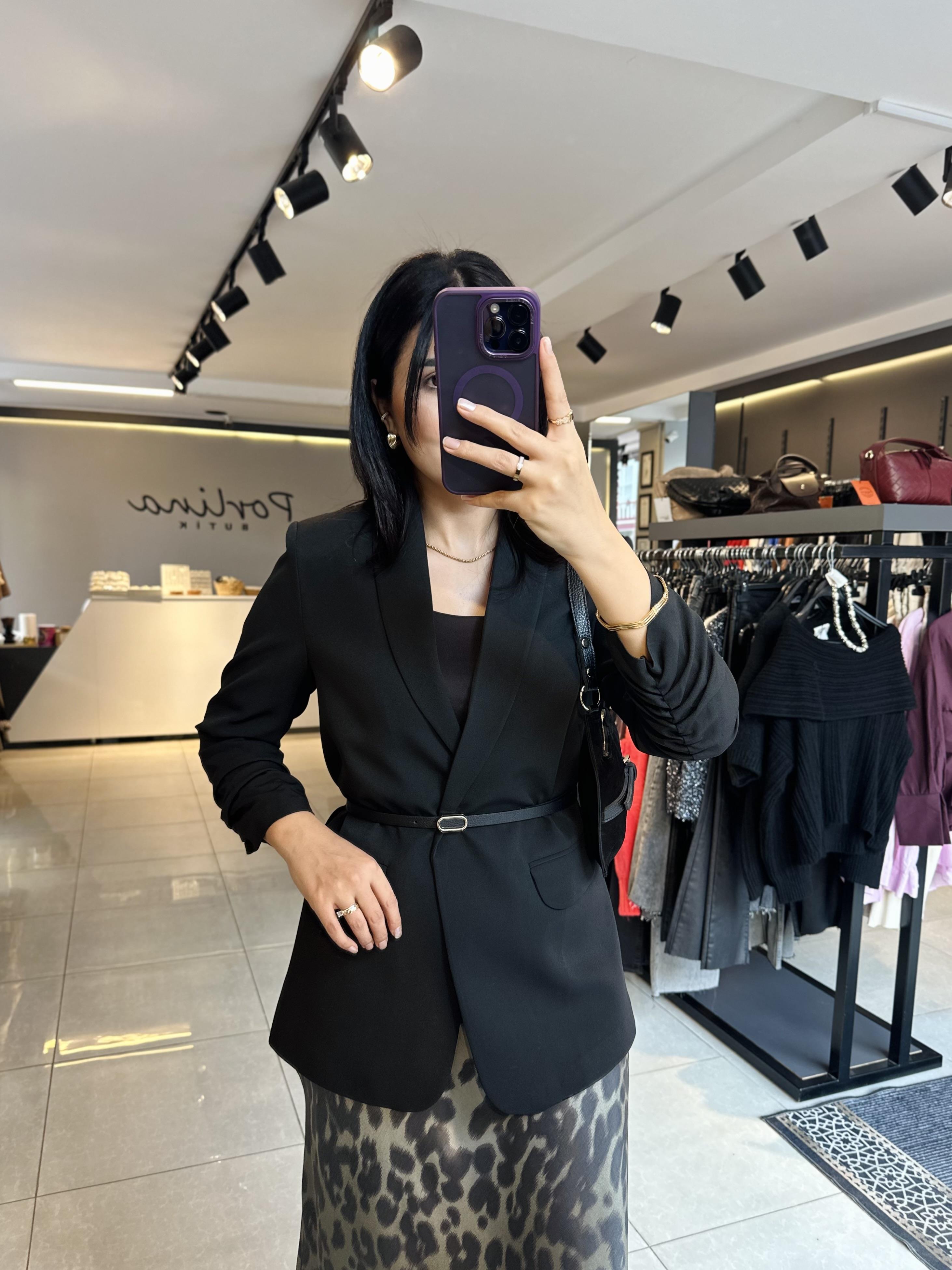 Siyah Şal Yaka Kolu Büzgülü Blazer Ceket