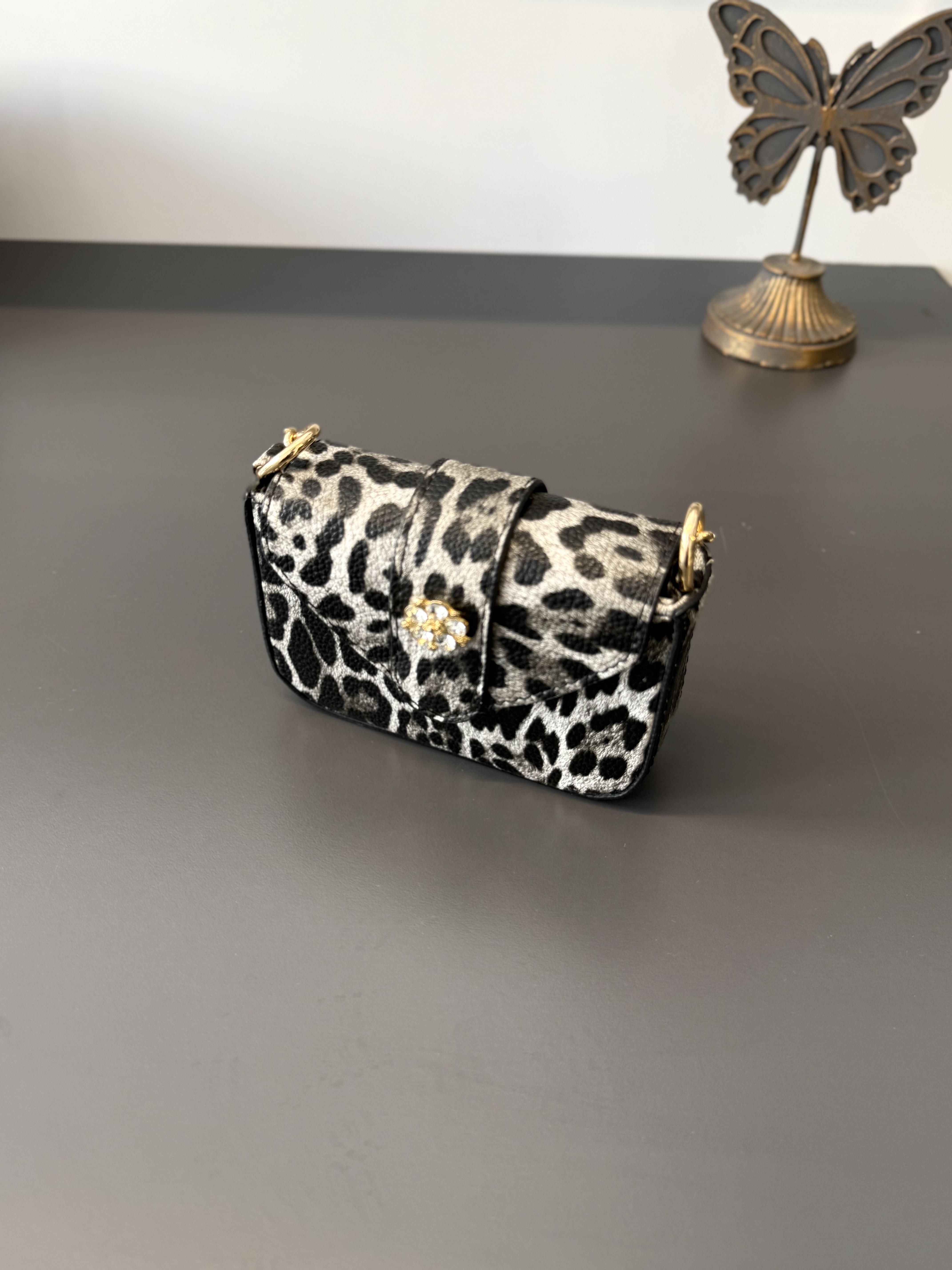 Siyah Zincir Askılı Mini Leopar Çanta