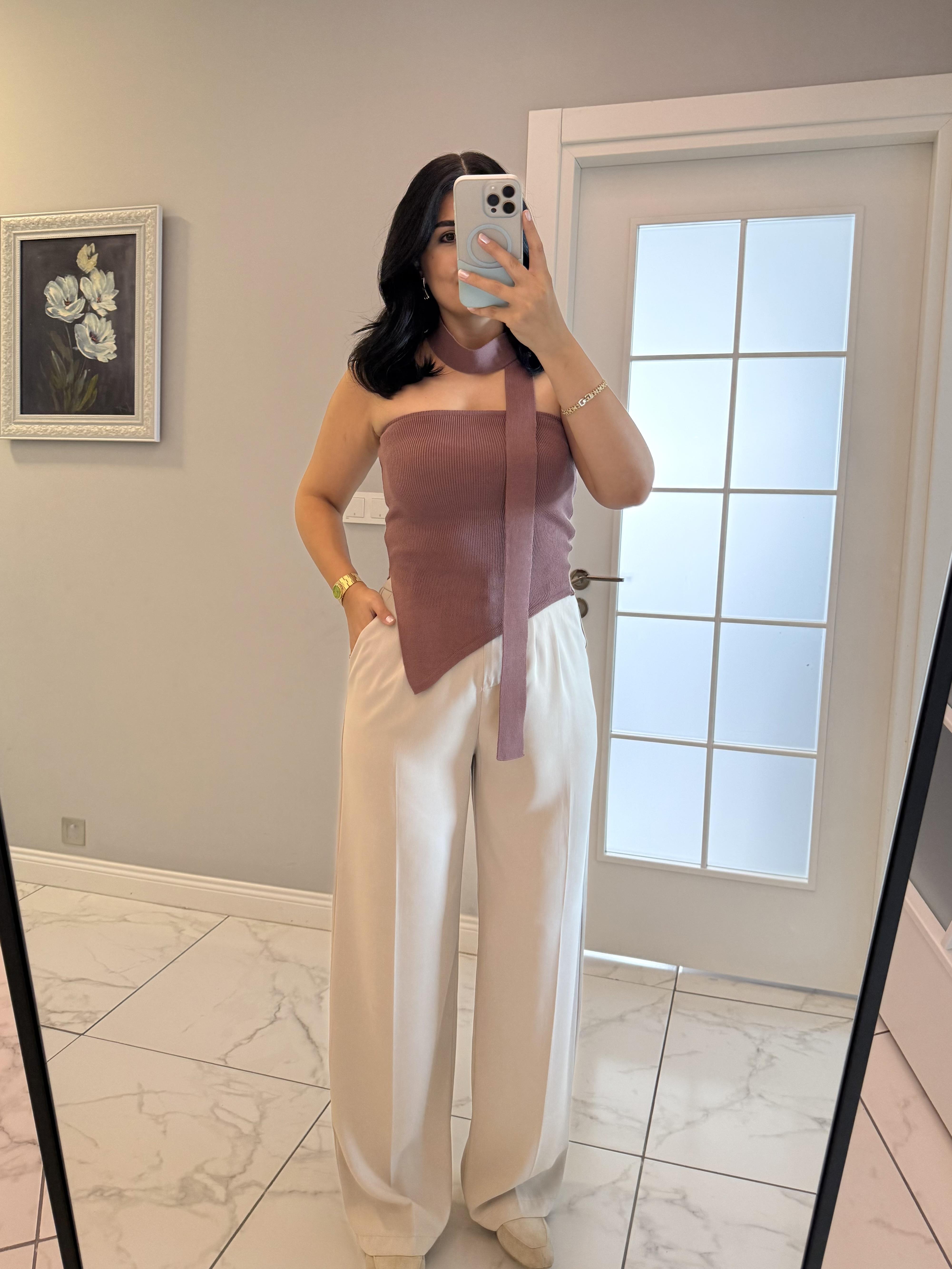 Taş Renk Pileli Arka Beli Lastikli Gold Düğmeli Palazzo Pantolon