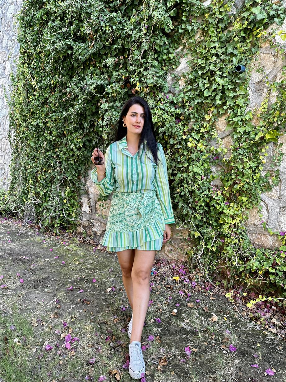 Yeşil Çizgi Desenli Gömlek