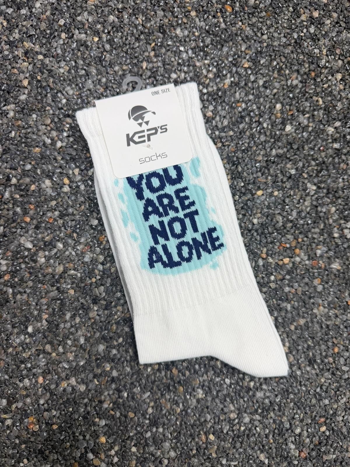 Beyaz You Are Not Alone Yazılı Çorap