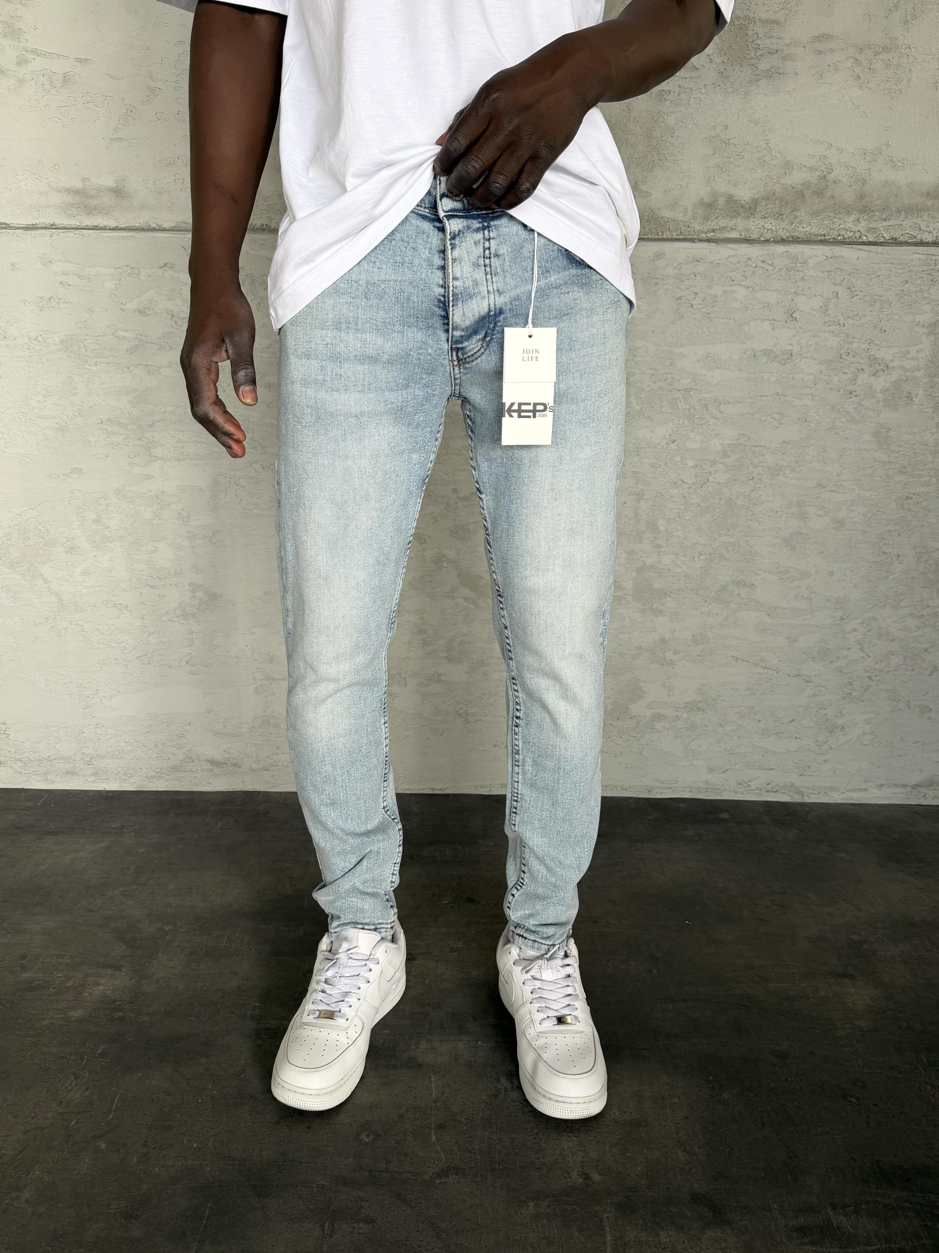 Buz Mavi Taşlamalı Slimfit Jean