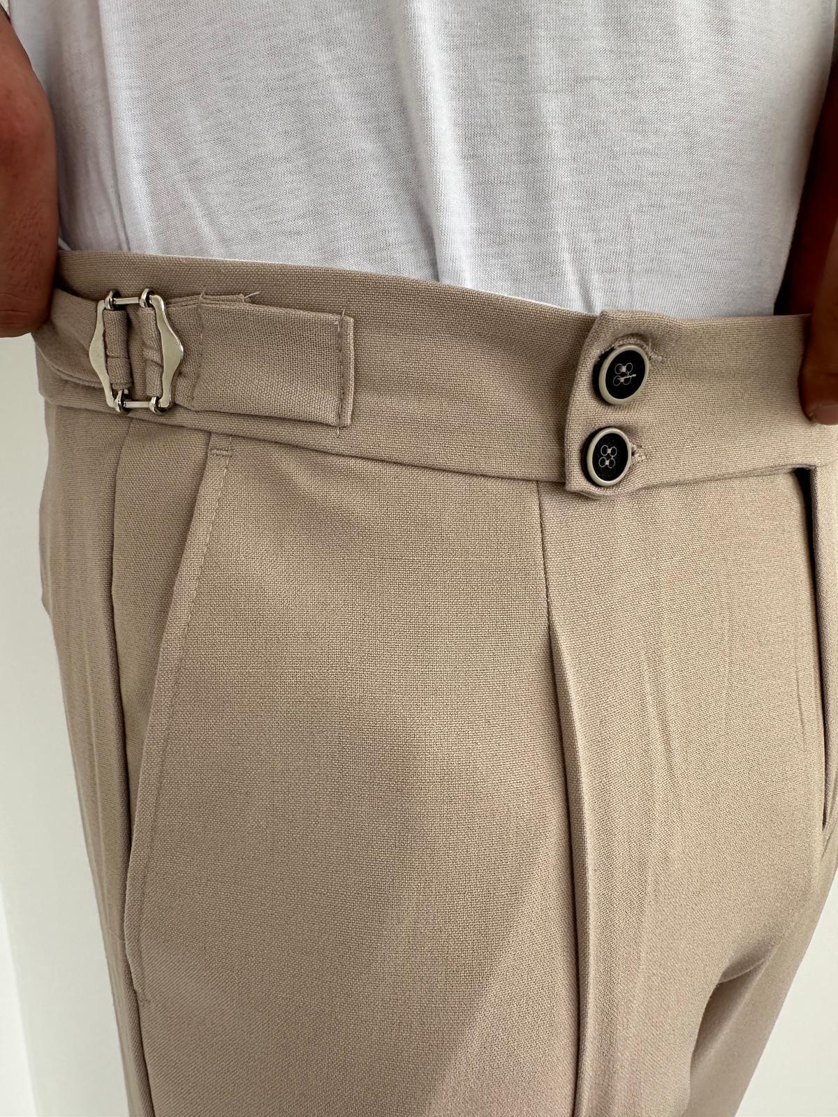 Krem Pileli Düğme Detaylı Pantolon