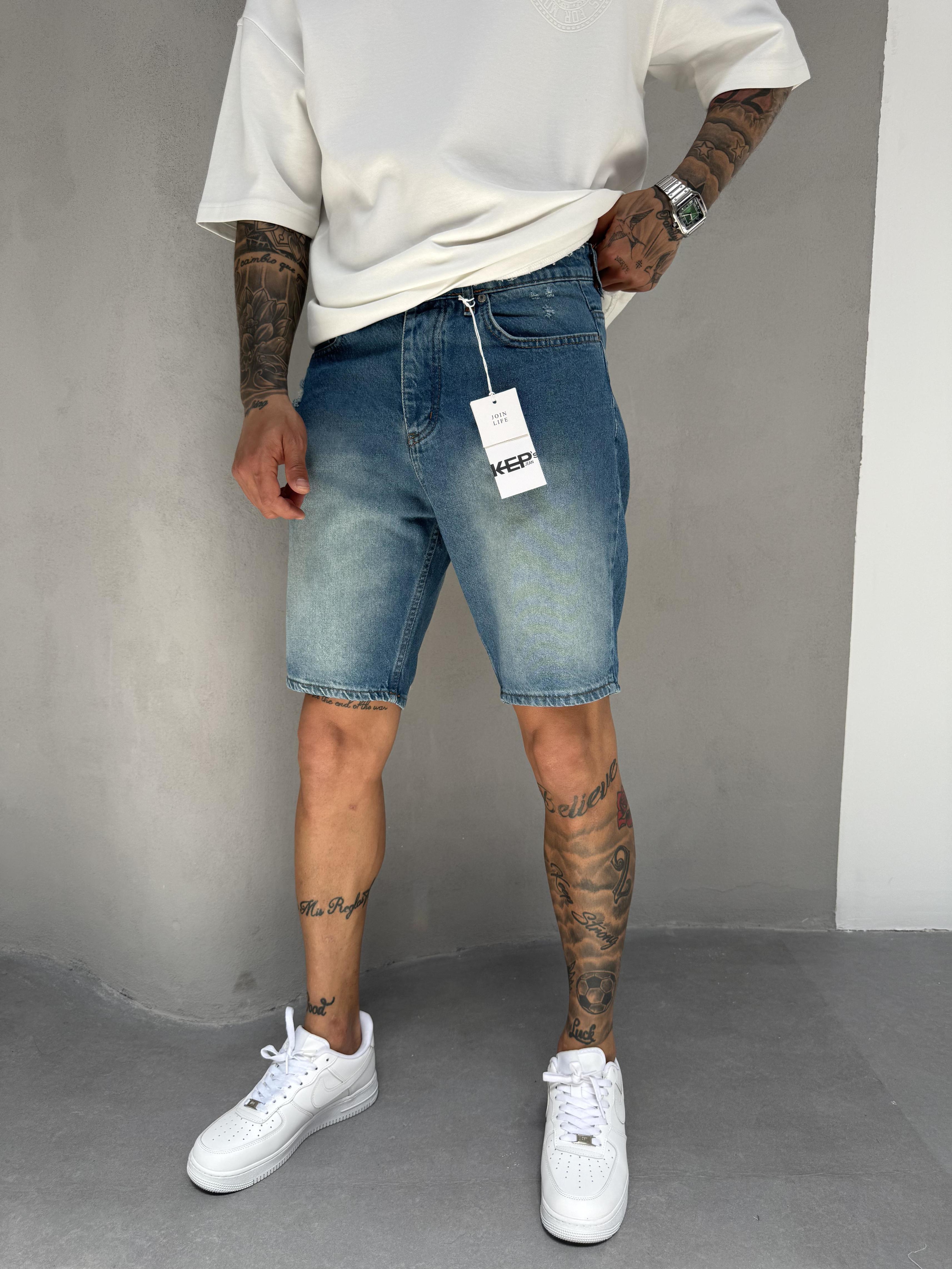 Mavi Lazer Detaylı Kot Şort