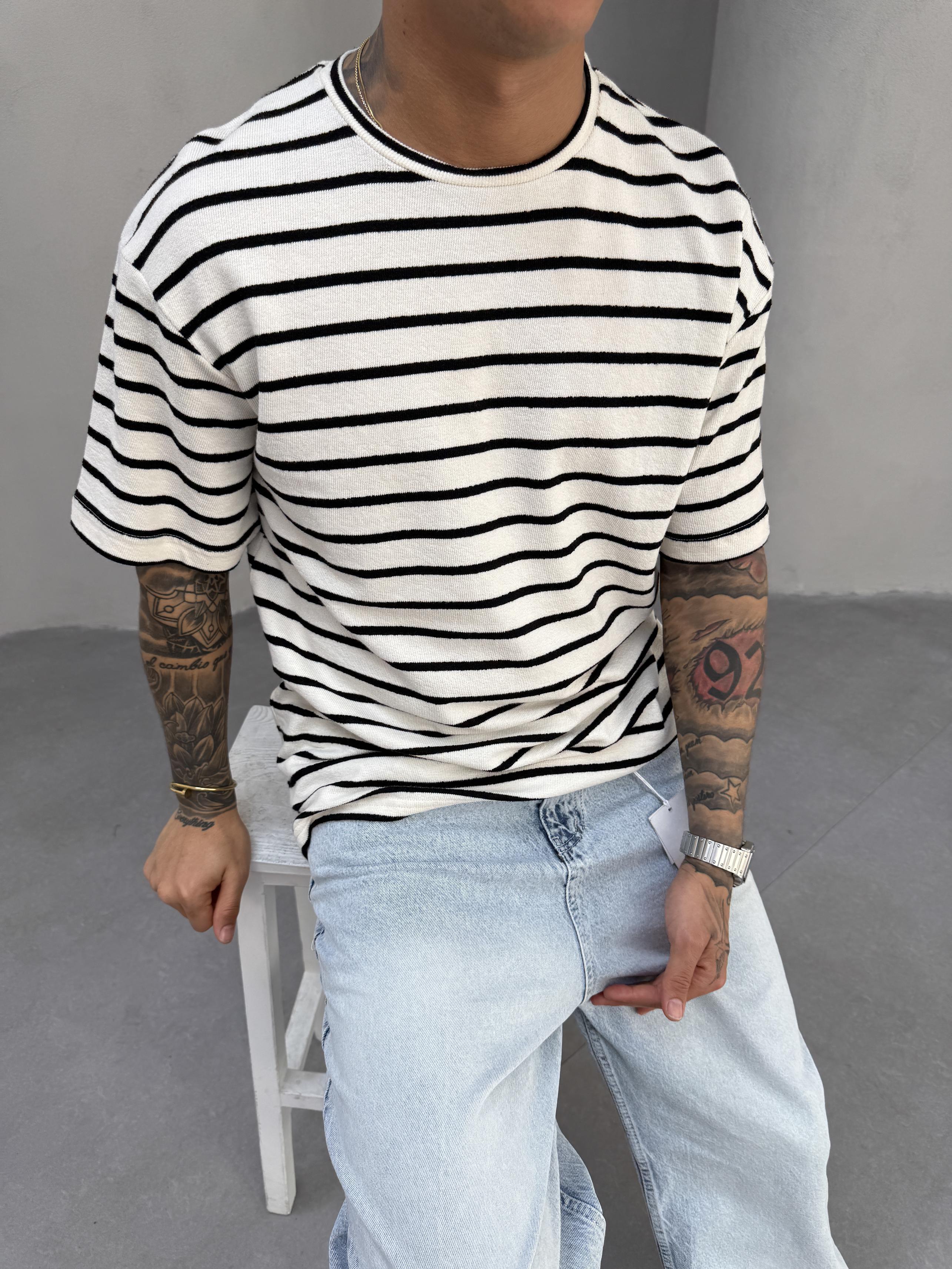 Siyah Çizgili Triko T-Shirt