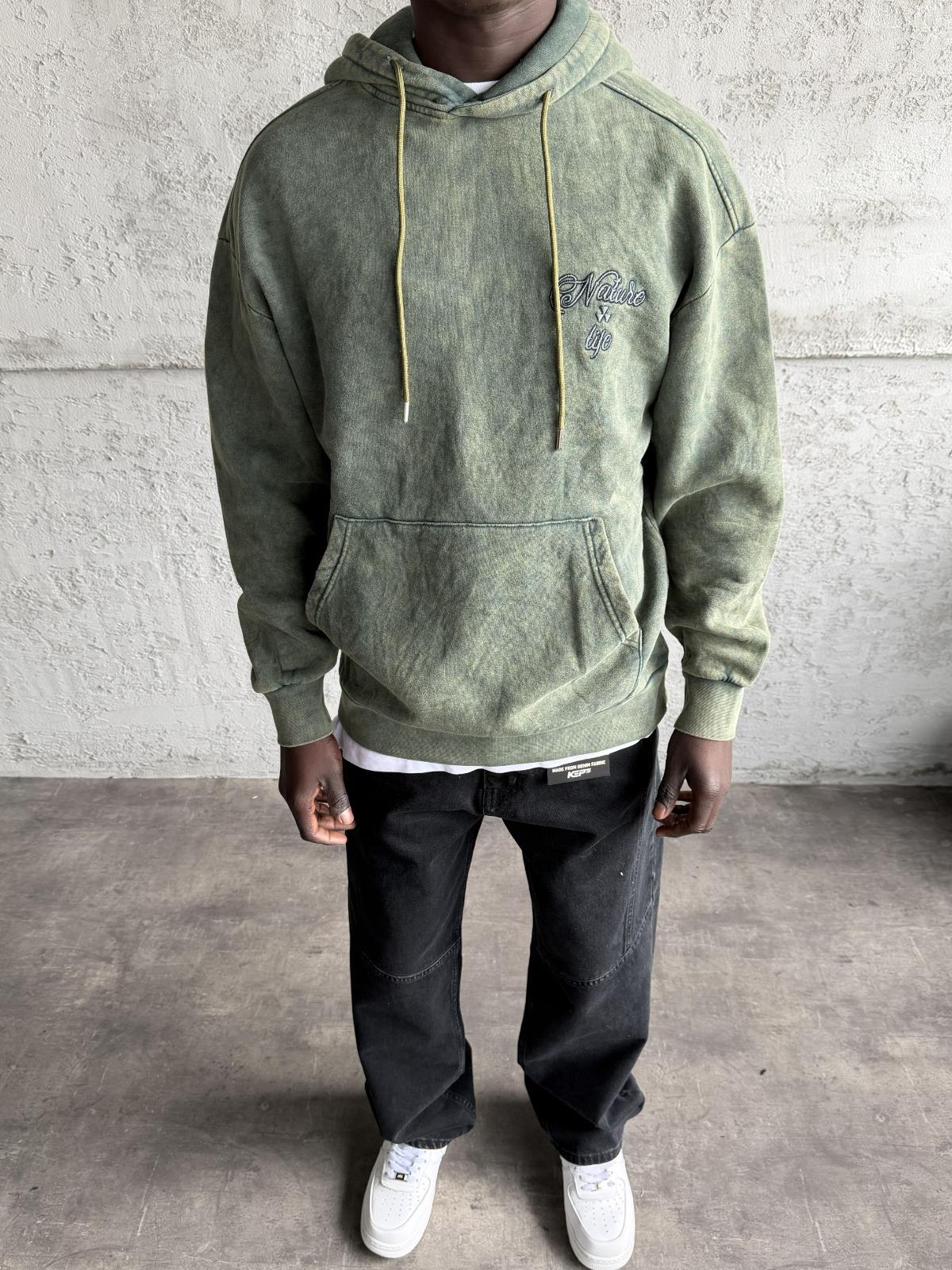 Yeşil Yıkamalı Kapüşonlü Nakış Detaylı Sweatshirt