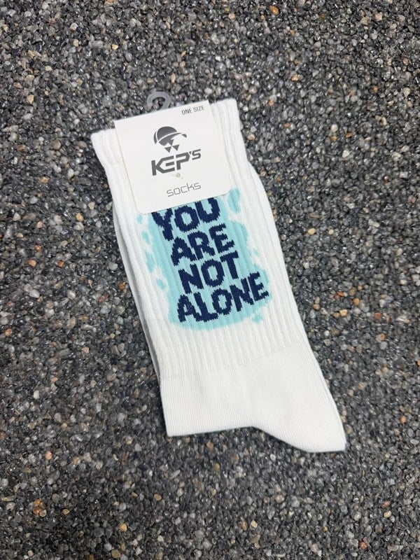 Beyaz You Are Not Alone Yazılı Çorap