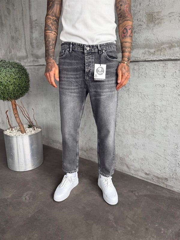 Koyu Gri Taşlamalı Boyfriend Jean