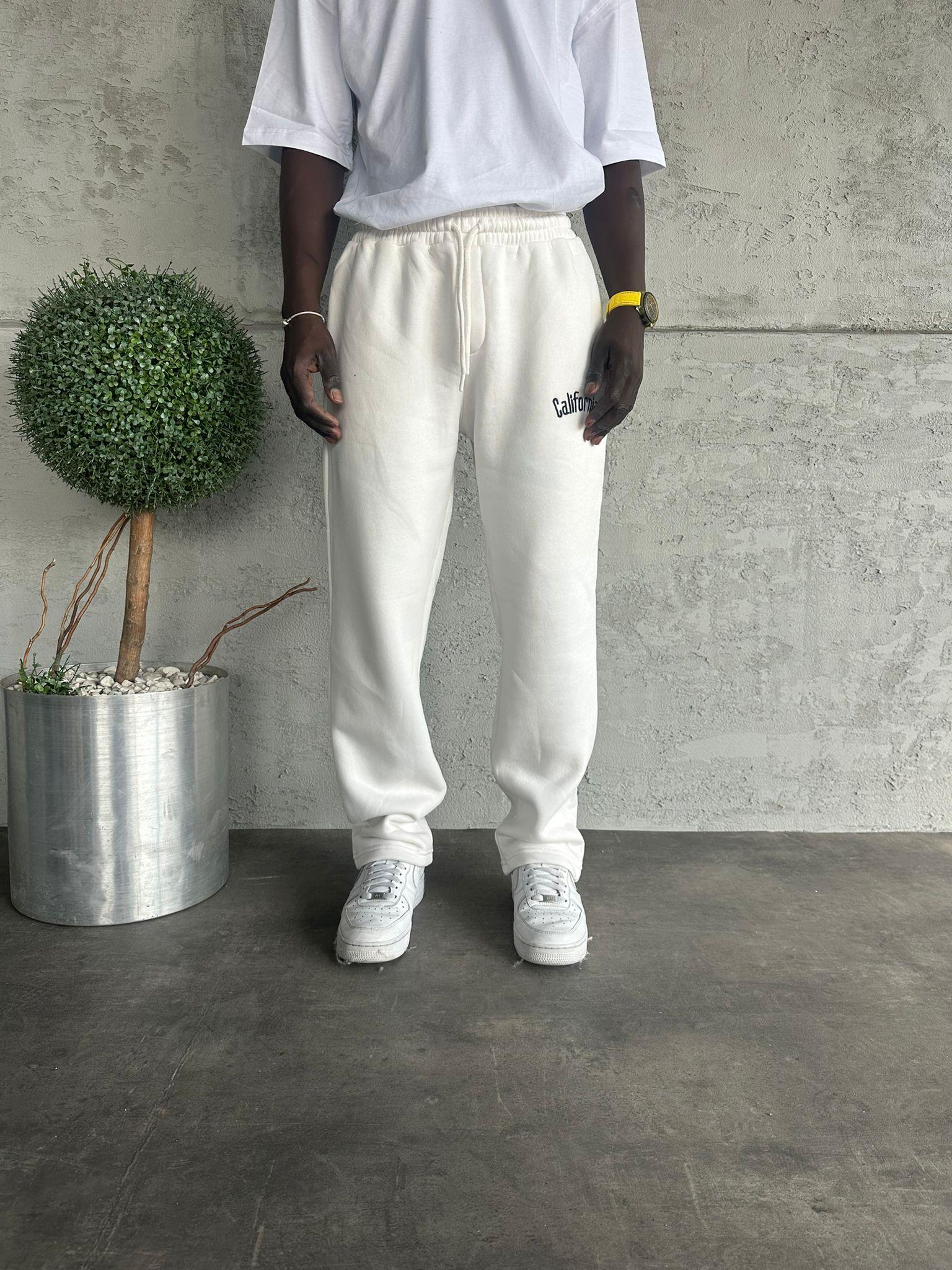 Beyaz Yazı Detaylı Eşofman