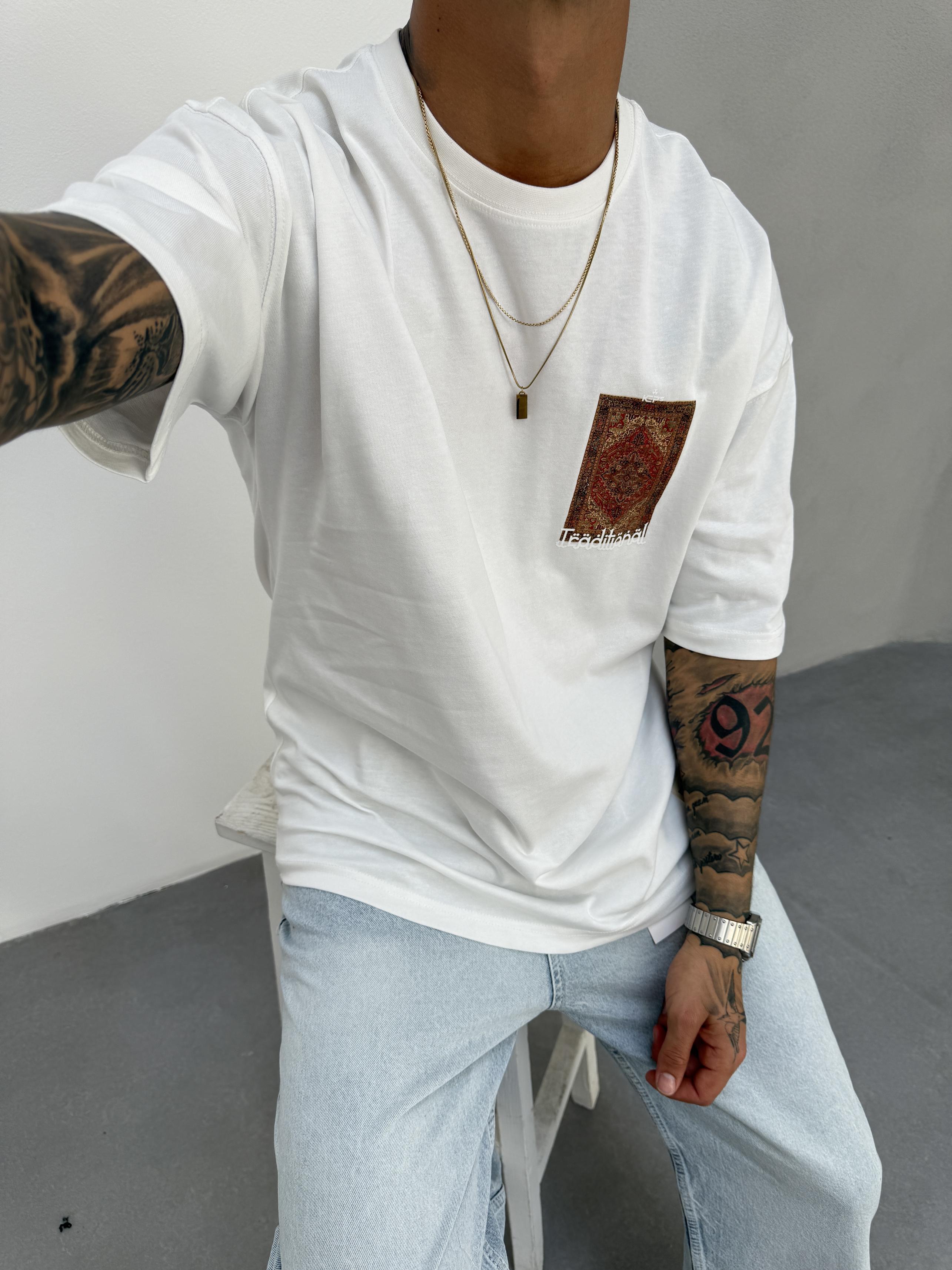 Beyaz Oversize Baskılı T-Shirt