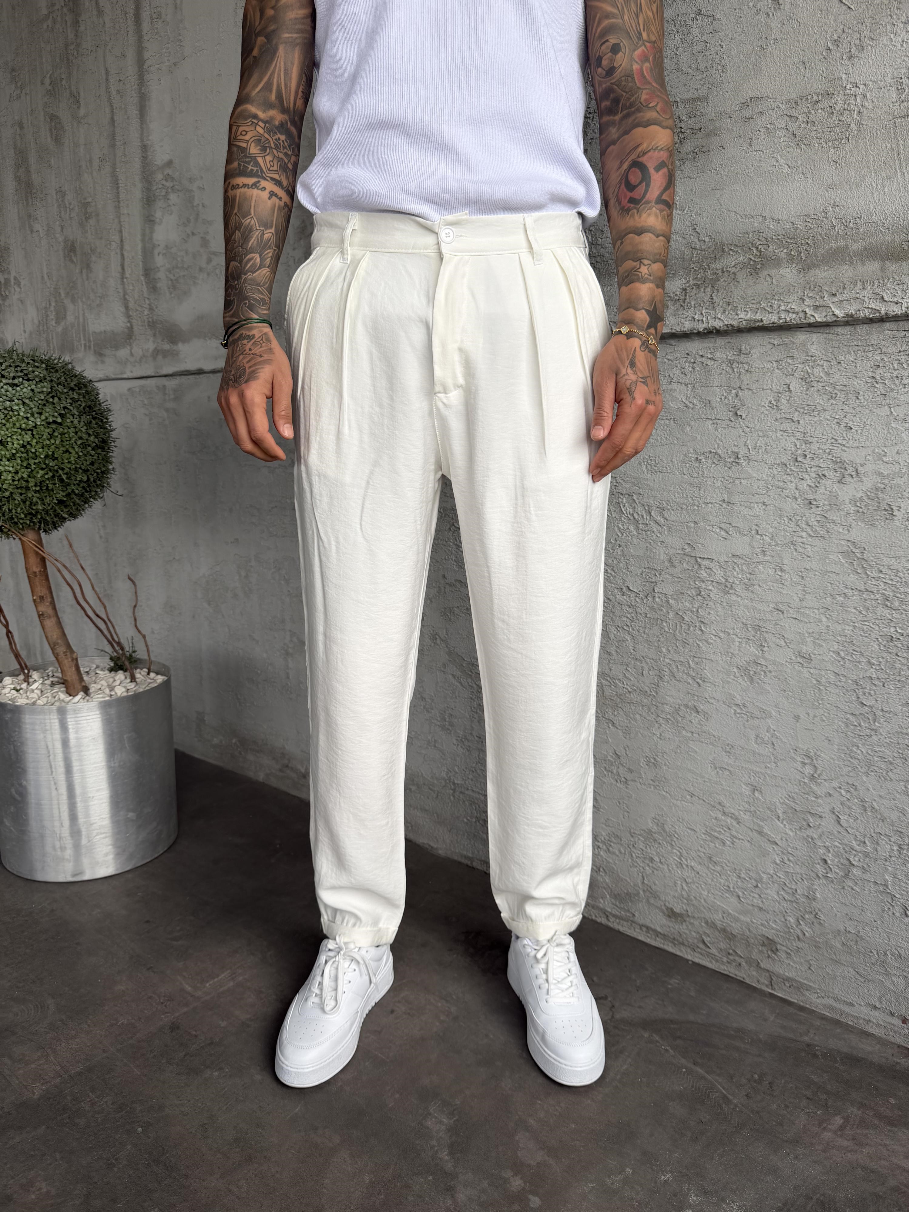 Beyaz Pileli Modal Kumaş Boyfriend Pantolon