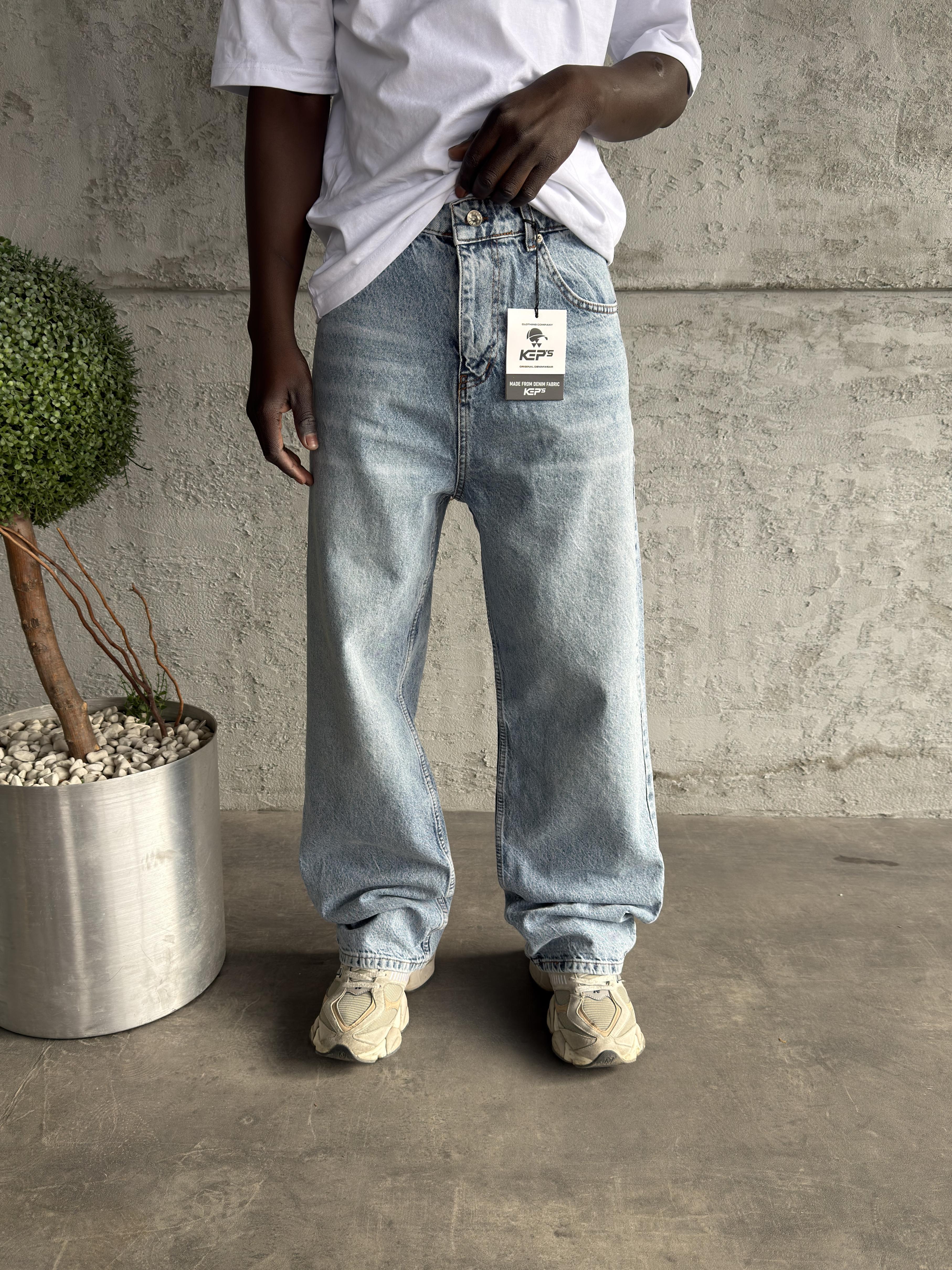 Buz Mavi Taşlamalı Relax Baggy Jean