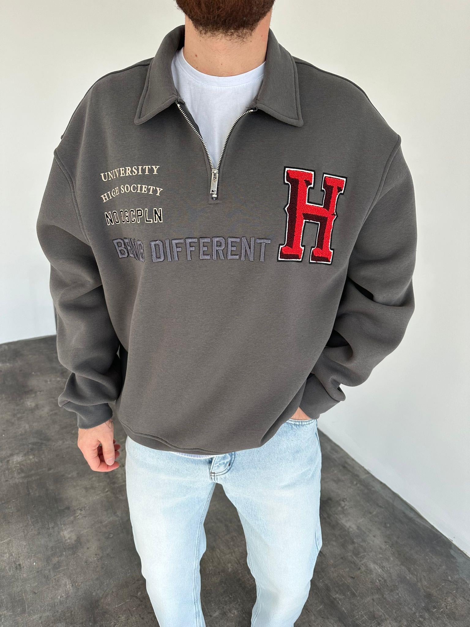 Füme Nakışlı Polo Yaka Fermuarlı Sweatshirt