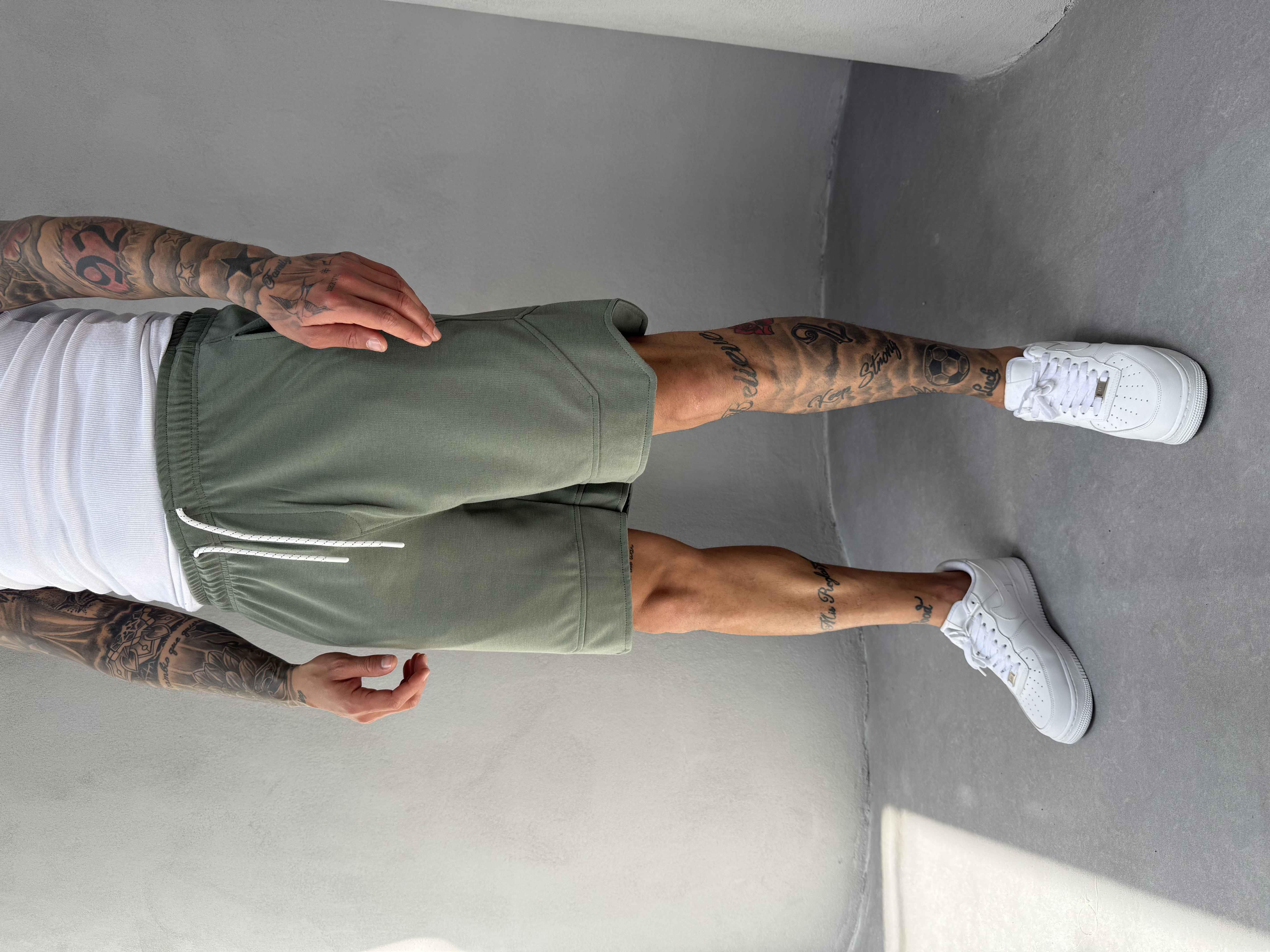 Haki Jakarlı Kumaş Şort