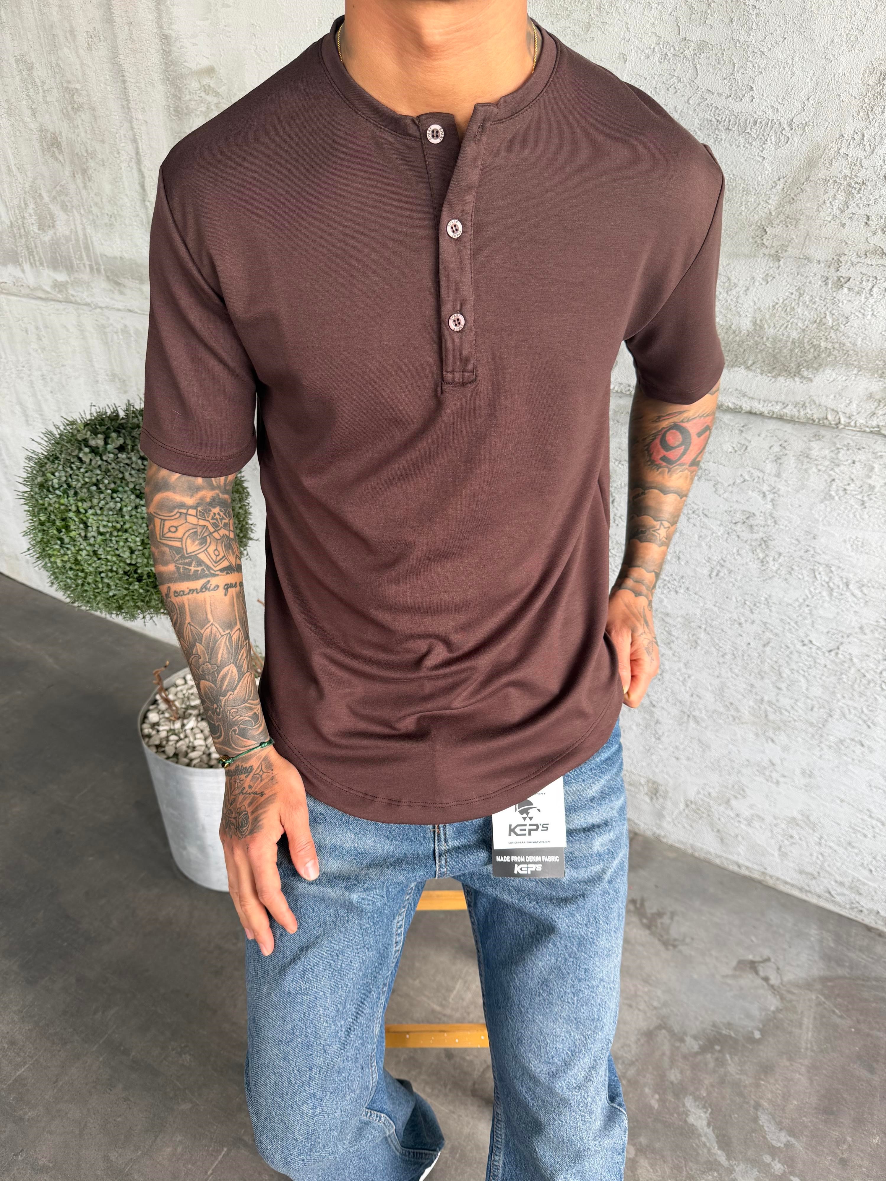 Kahve Bisiklet Yaka Düğmeli Basic T-Shirt