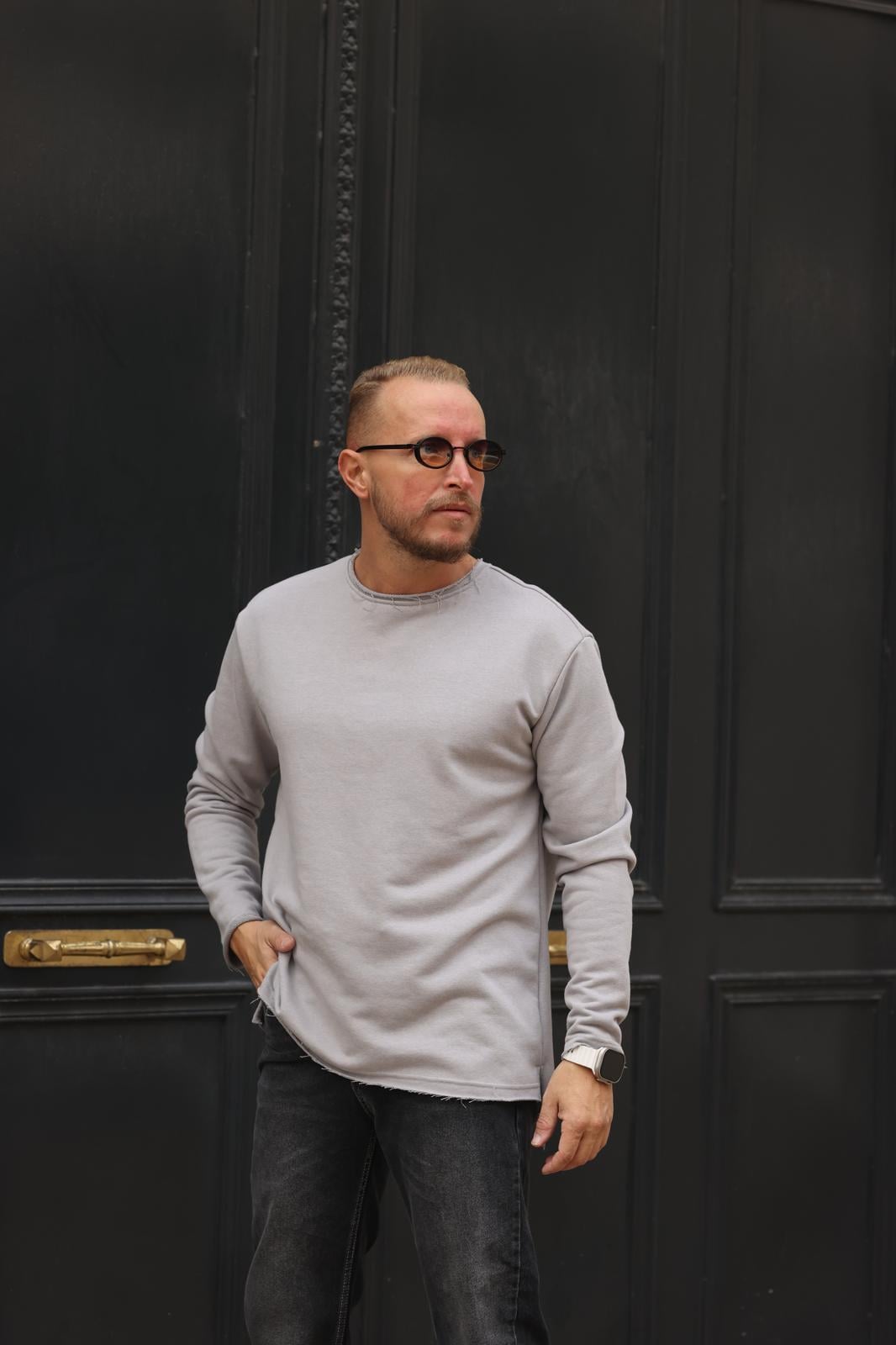 Koyu Gri Yaka Sweatshirt